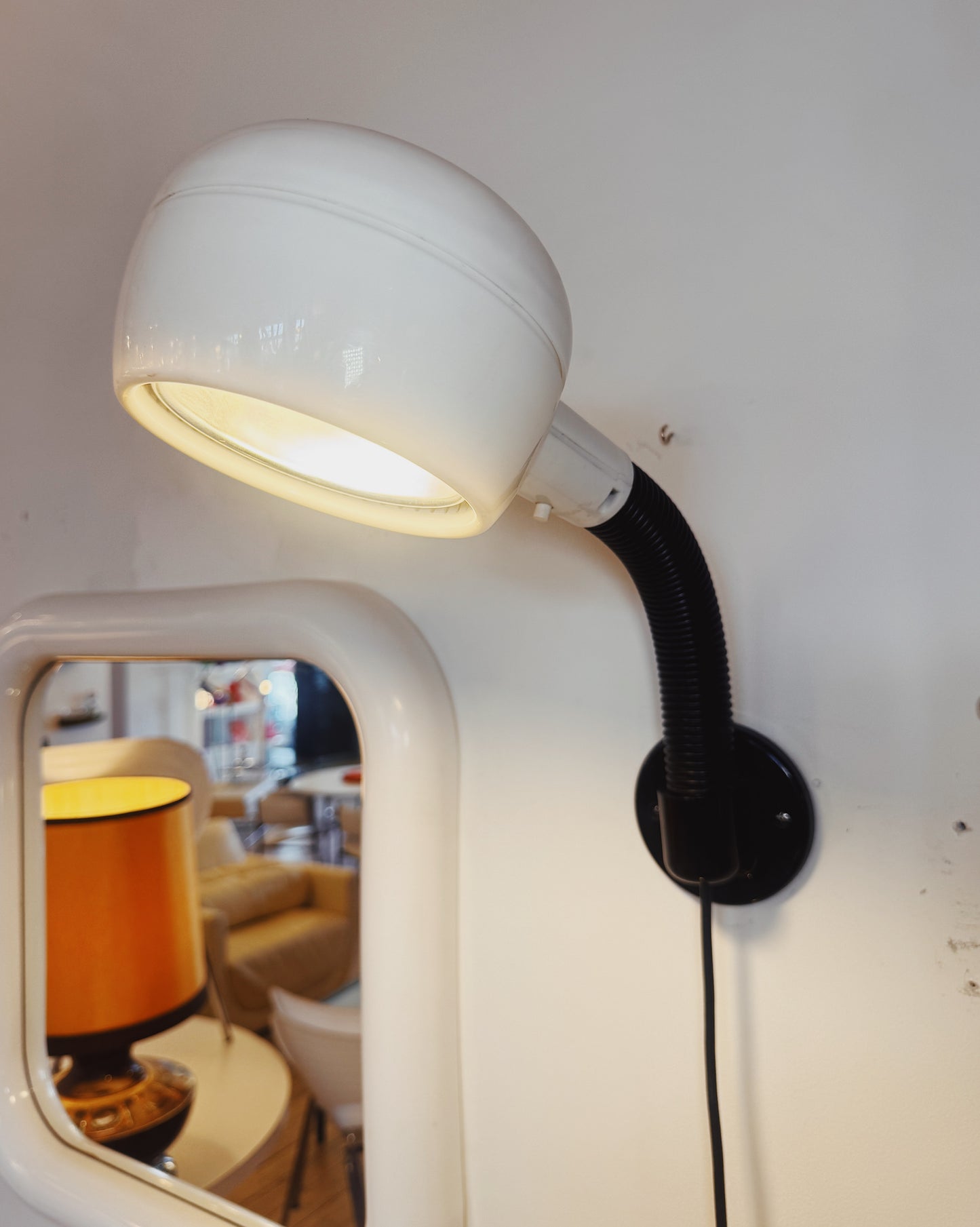 SPACE AGE / Vintage Cobra Style Wall light