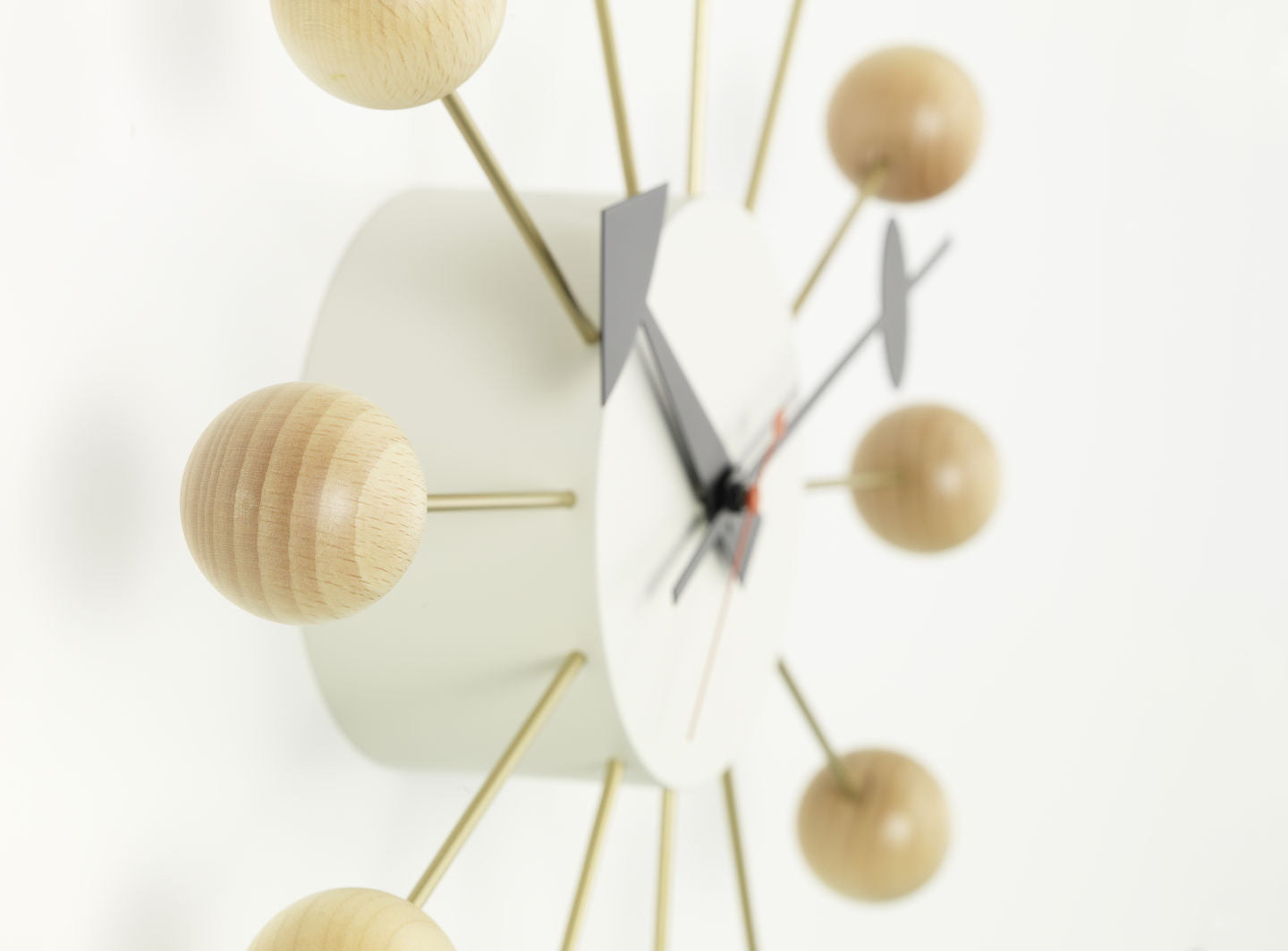 VITRA / Ball Clock by George Nelson - Natural