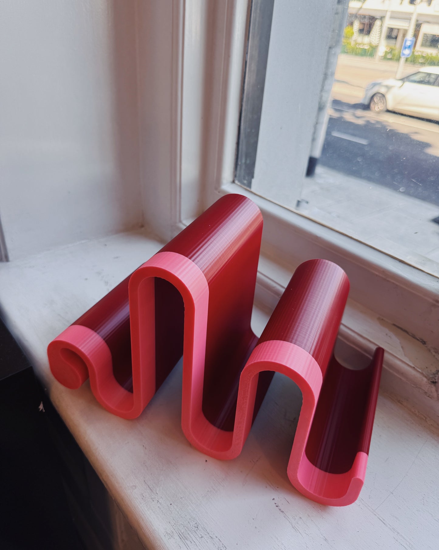 PRIMARY RESIDENCE / Apostrophus Bookstand Large - Burgundy & Pink