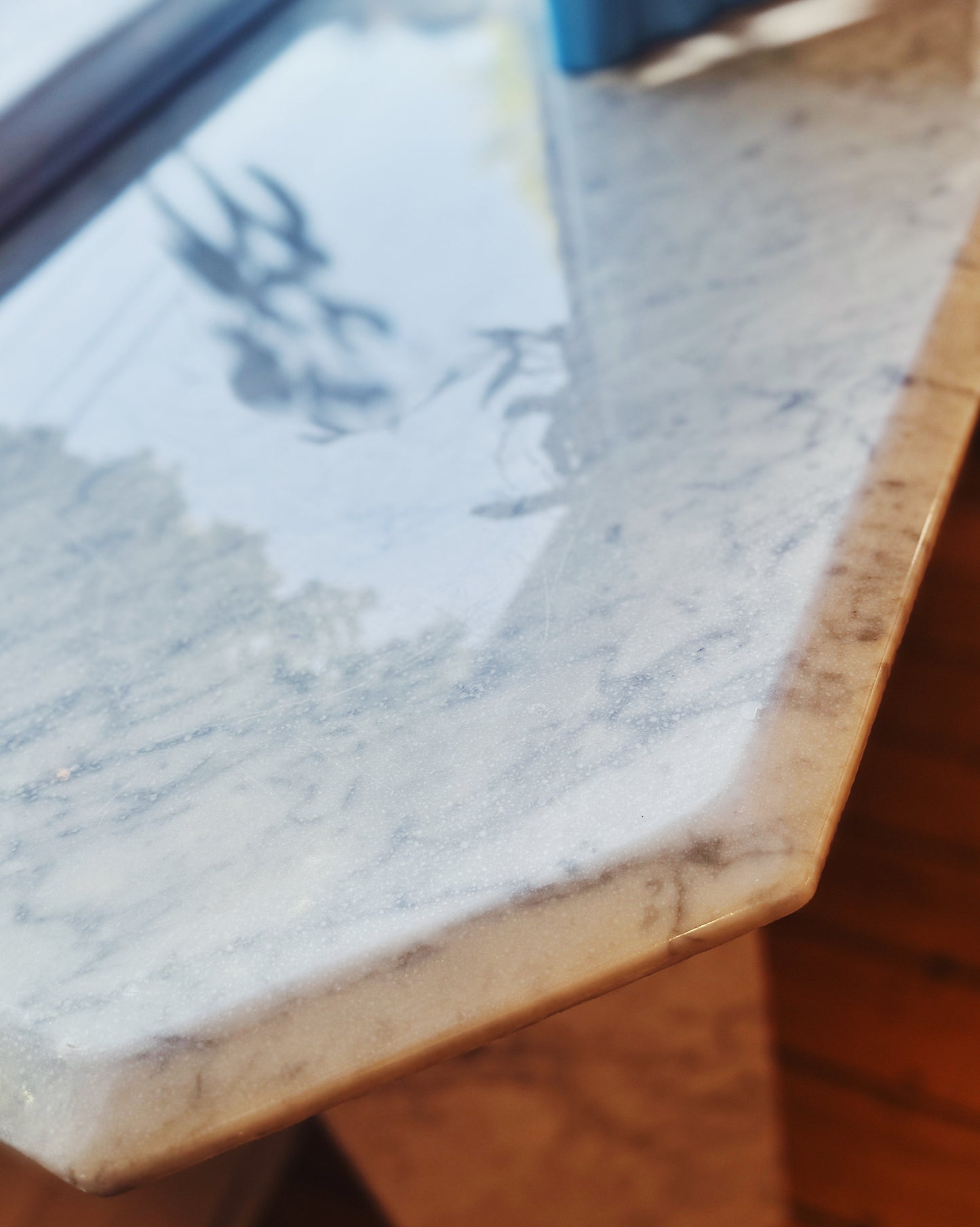 VINTAGE / Italian Carrara Marble Console