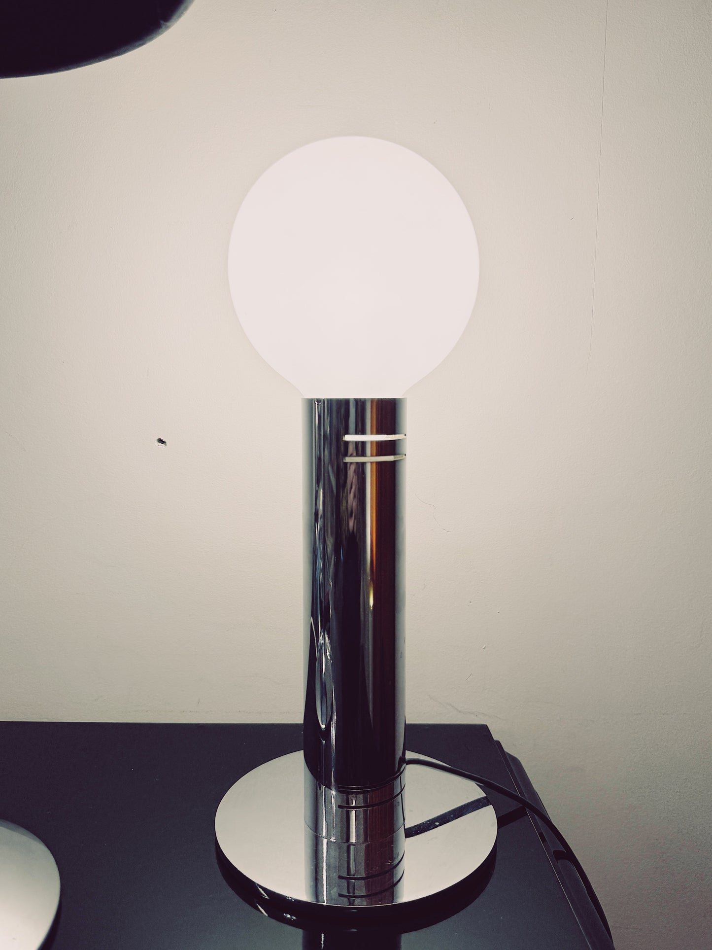 VINTAGE / Chrome Pillar Lamp w/Frosted Globe