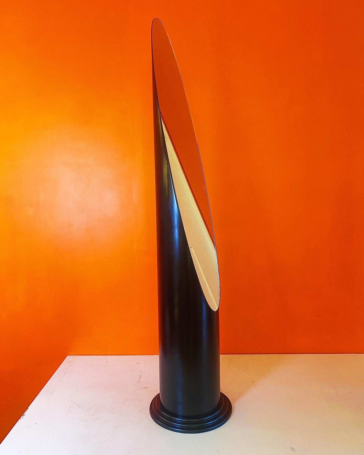 FANTASY #361 / 1970s Onyx Lipstick Mirror