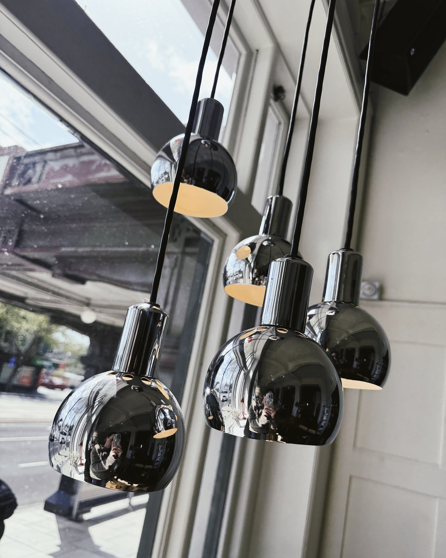 MID CENTURY / Five Drop Chrome Cascading Pendant