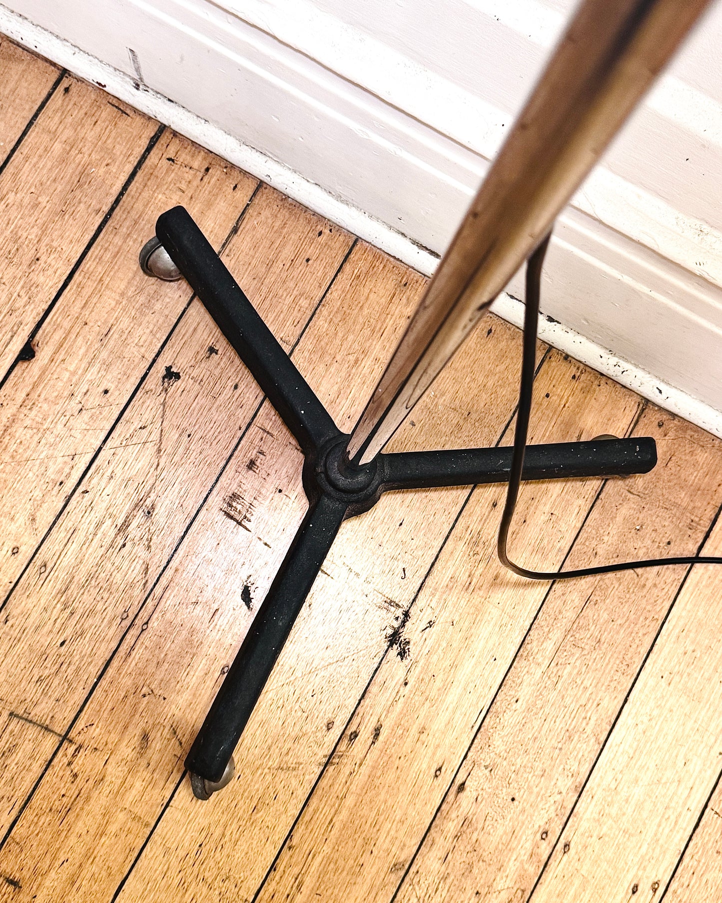 VINTAGE / Planet Aust. Floor Lamp on Castors