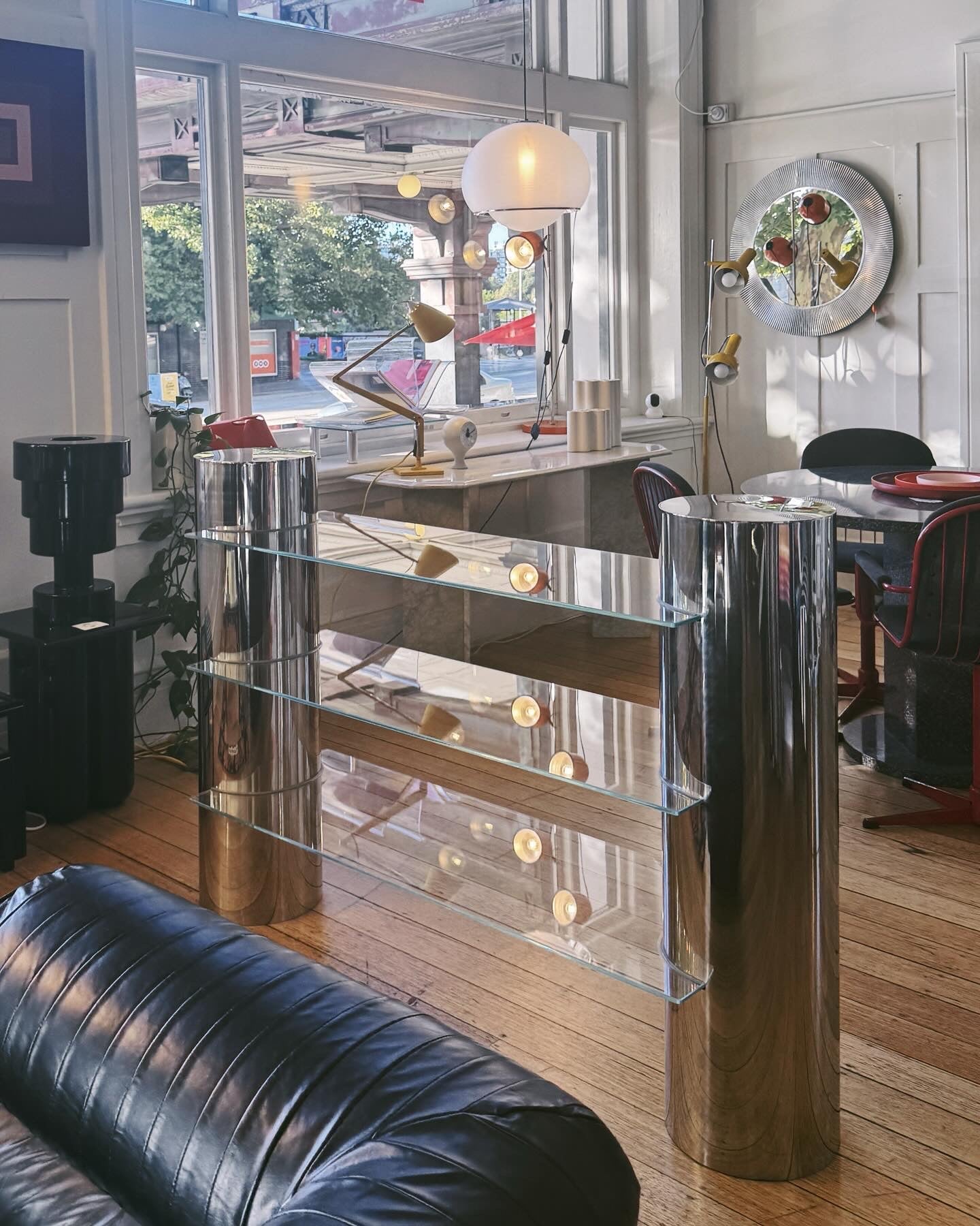 CHROME / Space Age Style Shelving