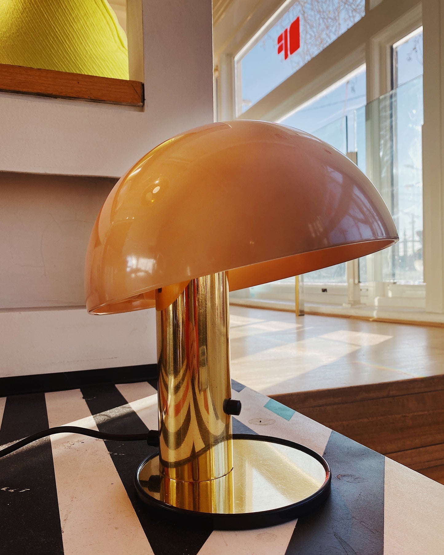 VALENTI LUCE / Vaga Table Lamp by Franco Mirenzi