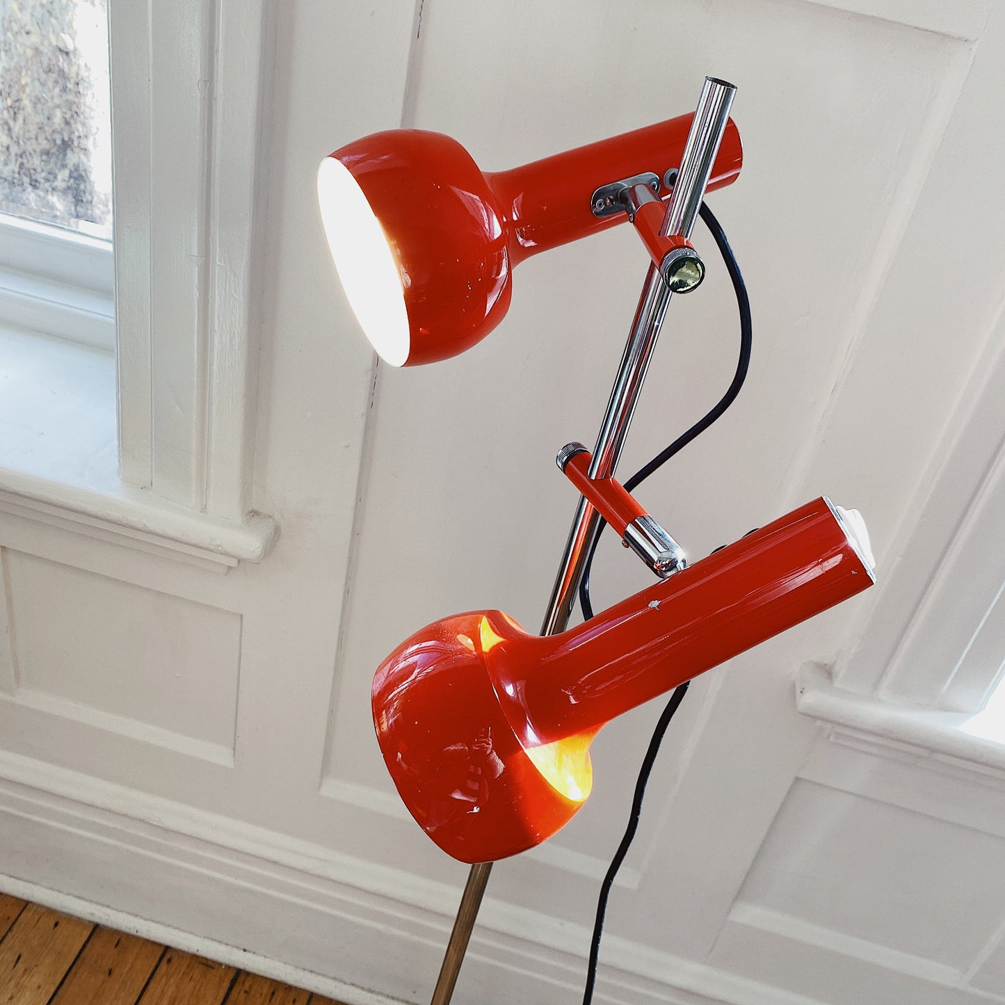 OSLO AUSTRALIA / Dual Head Floor Lamp - Red