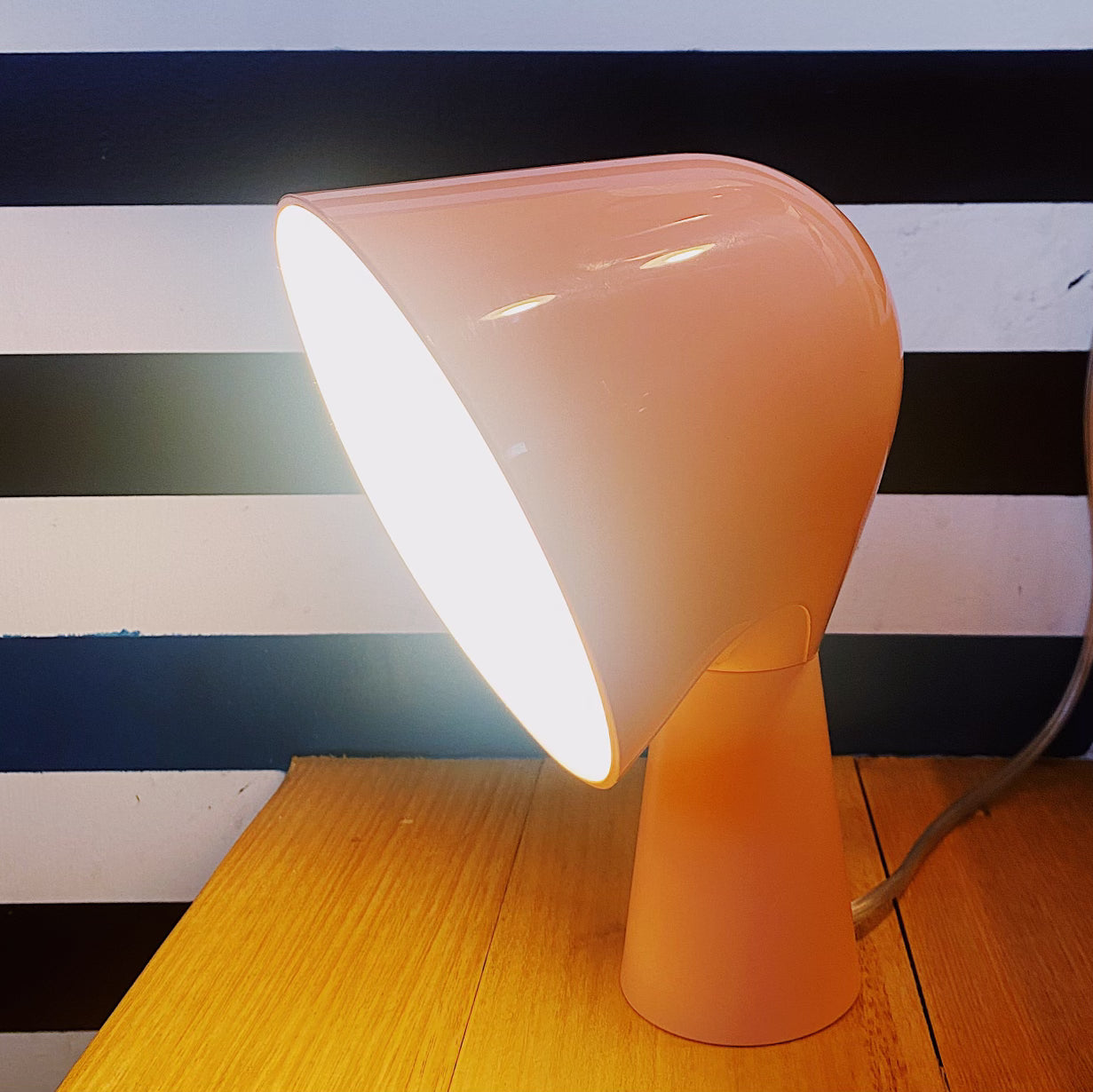 FOSCARNI / Binic Table Lamp in Baby Pink By Ionna Vautrin