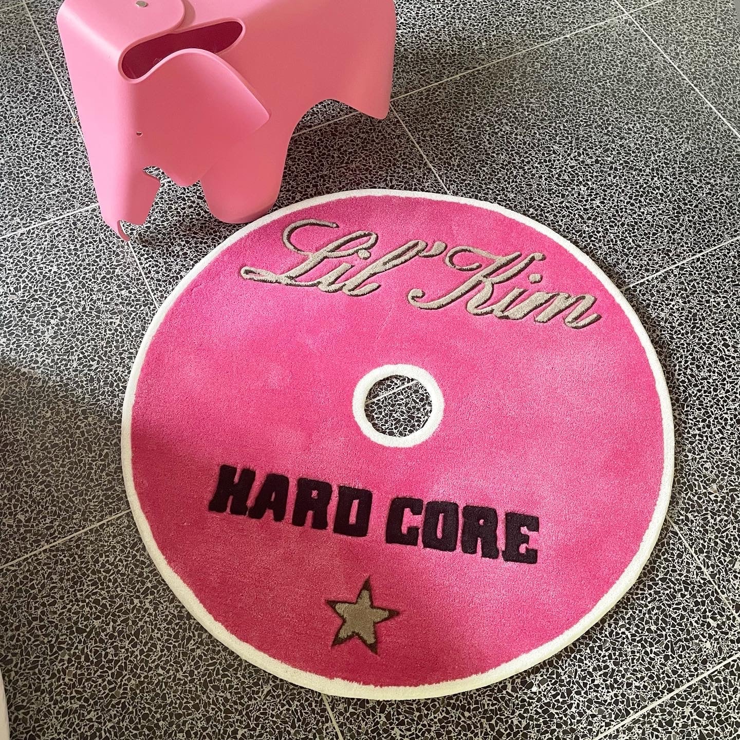 FANTASY #254 / Curves by Sean Brown Lil Kim 'Hard Core' CD Rug