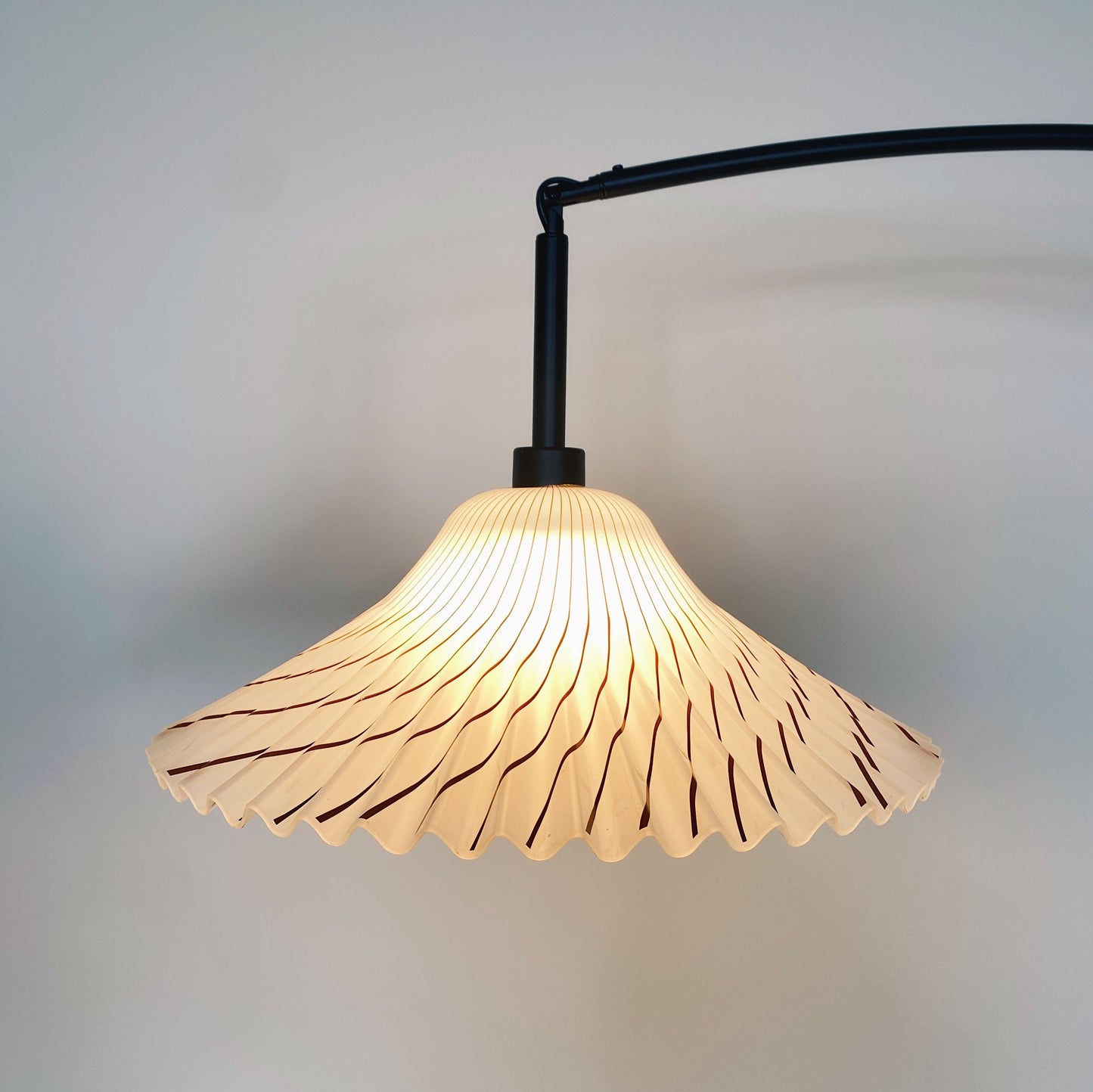 FANTASY #270 / Frill Shade Arch Floor Lamp