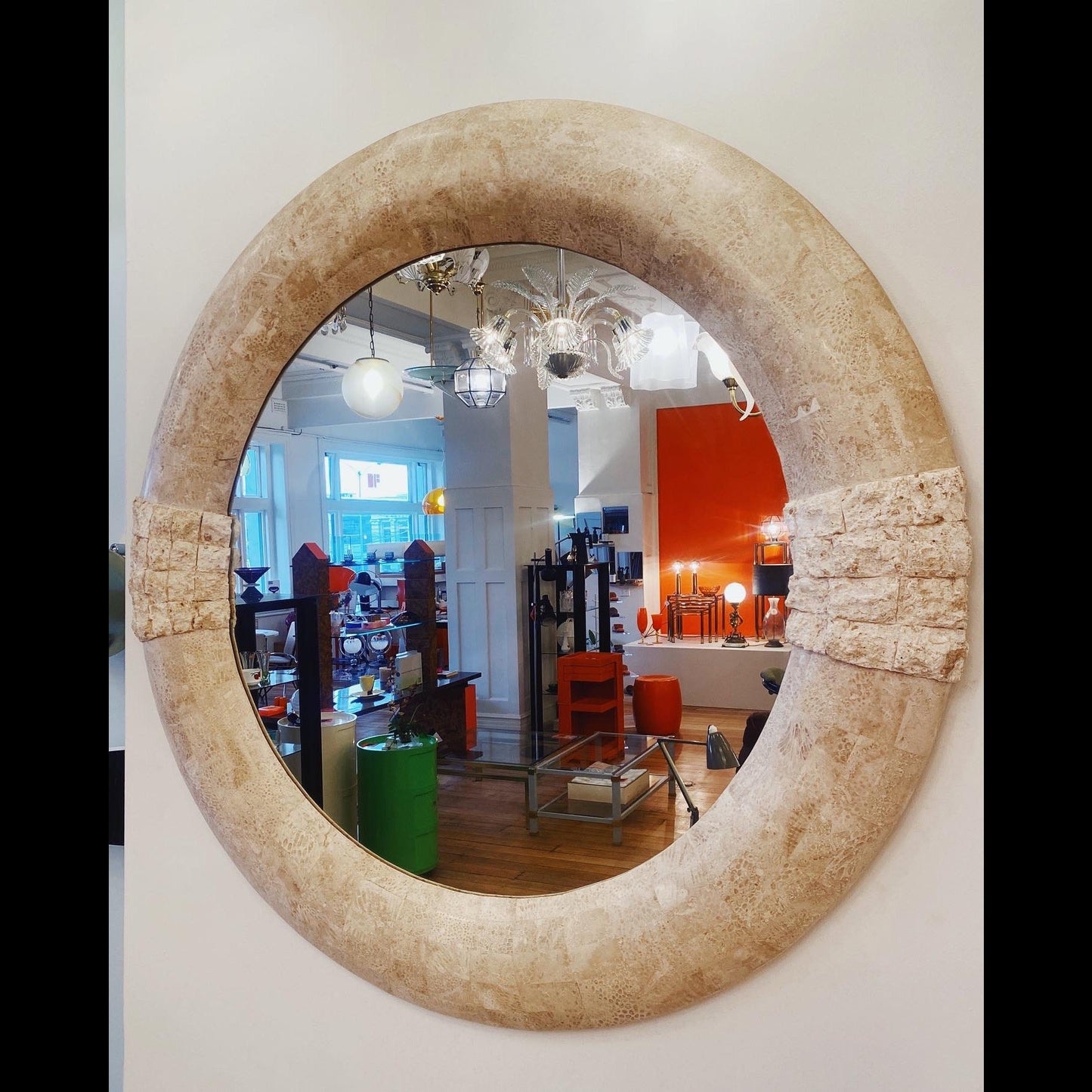 FANTASY #305 / Mactan Tessellated XL Round Mirror