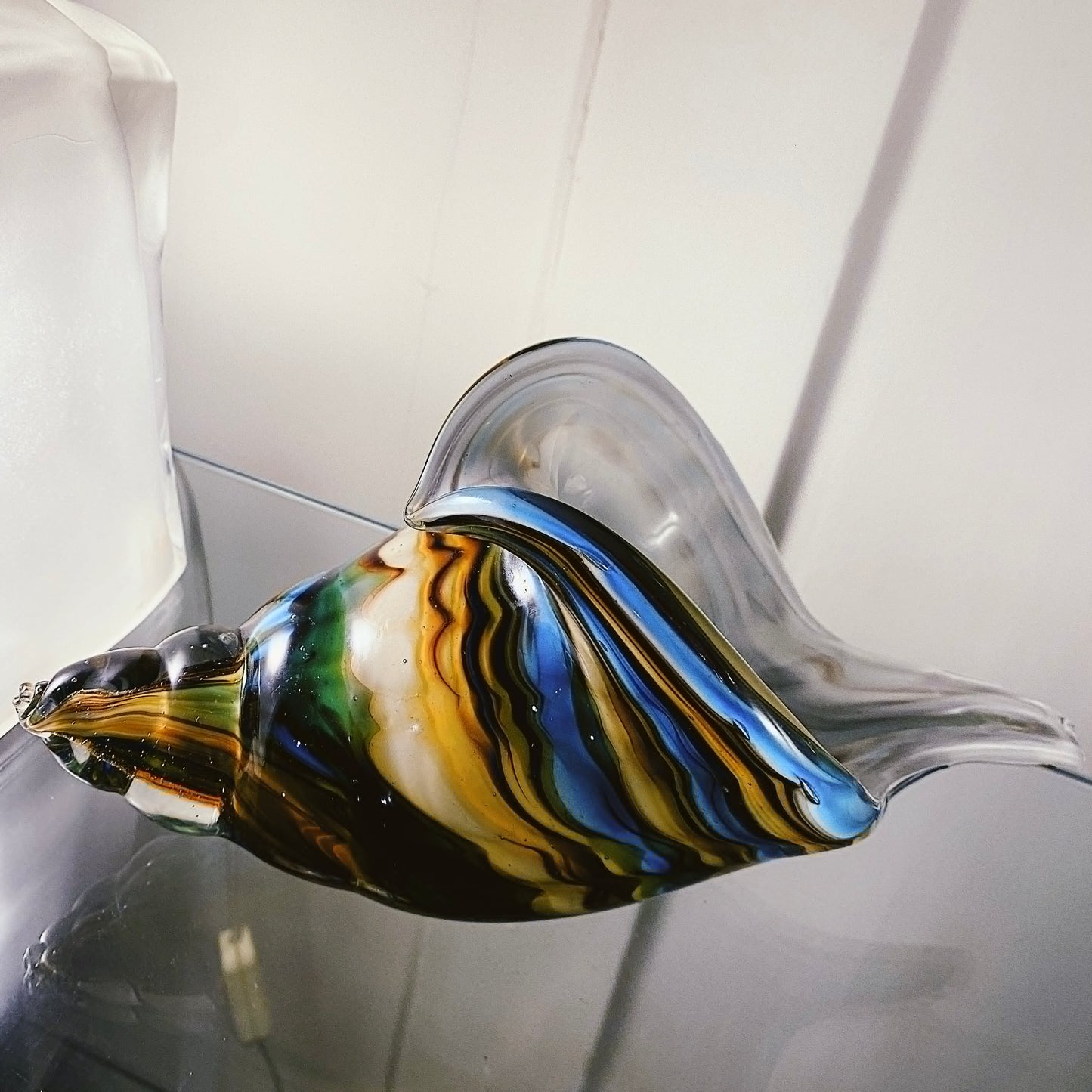 GLASSWARE / Coloured Conch Shell - Blue