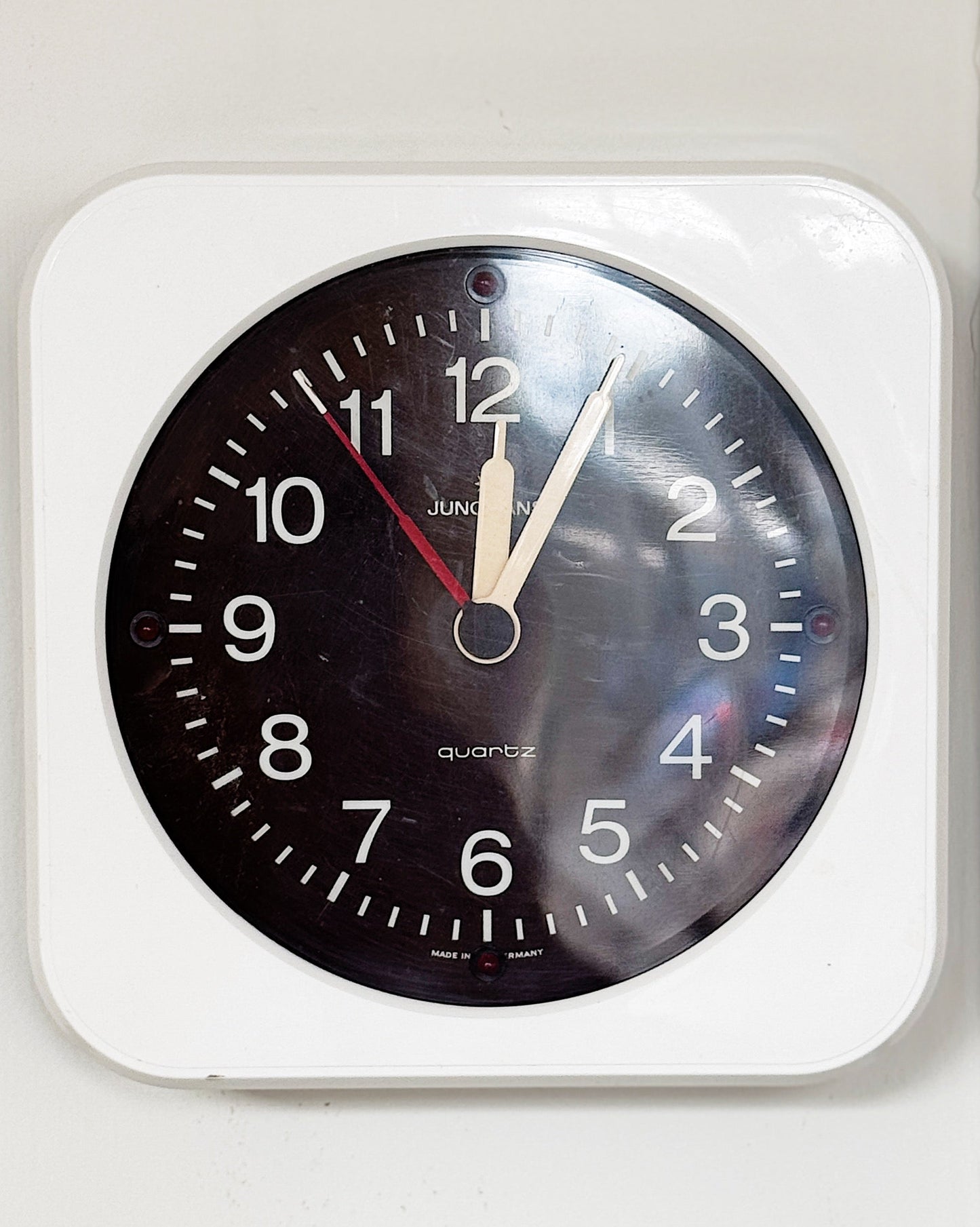 RETRO / 1970s Plastic White & Brown Wall Clock