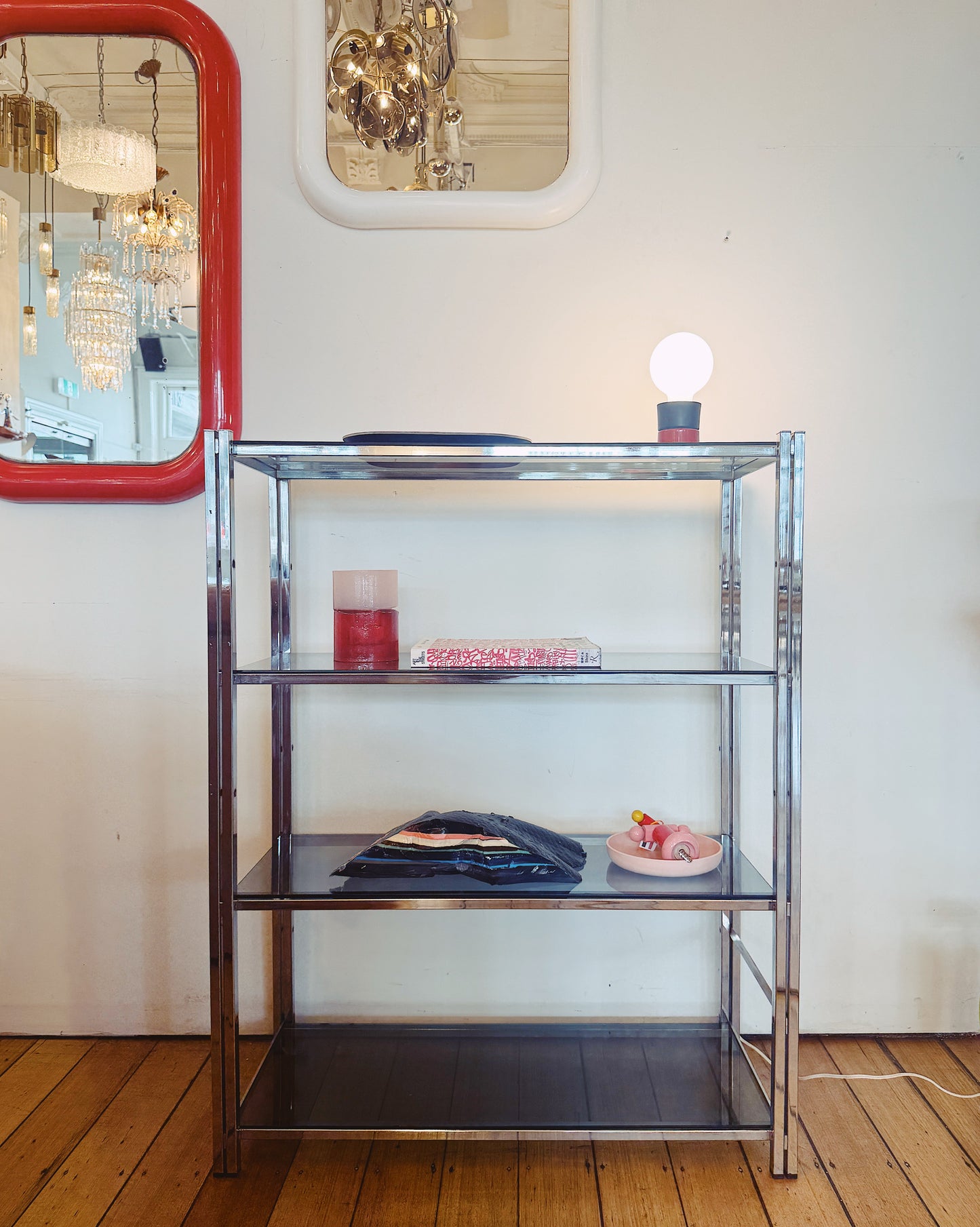 VINTAGE / 4- TIER CHROME SHELVING