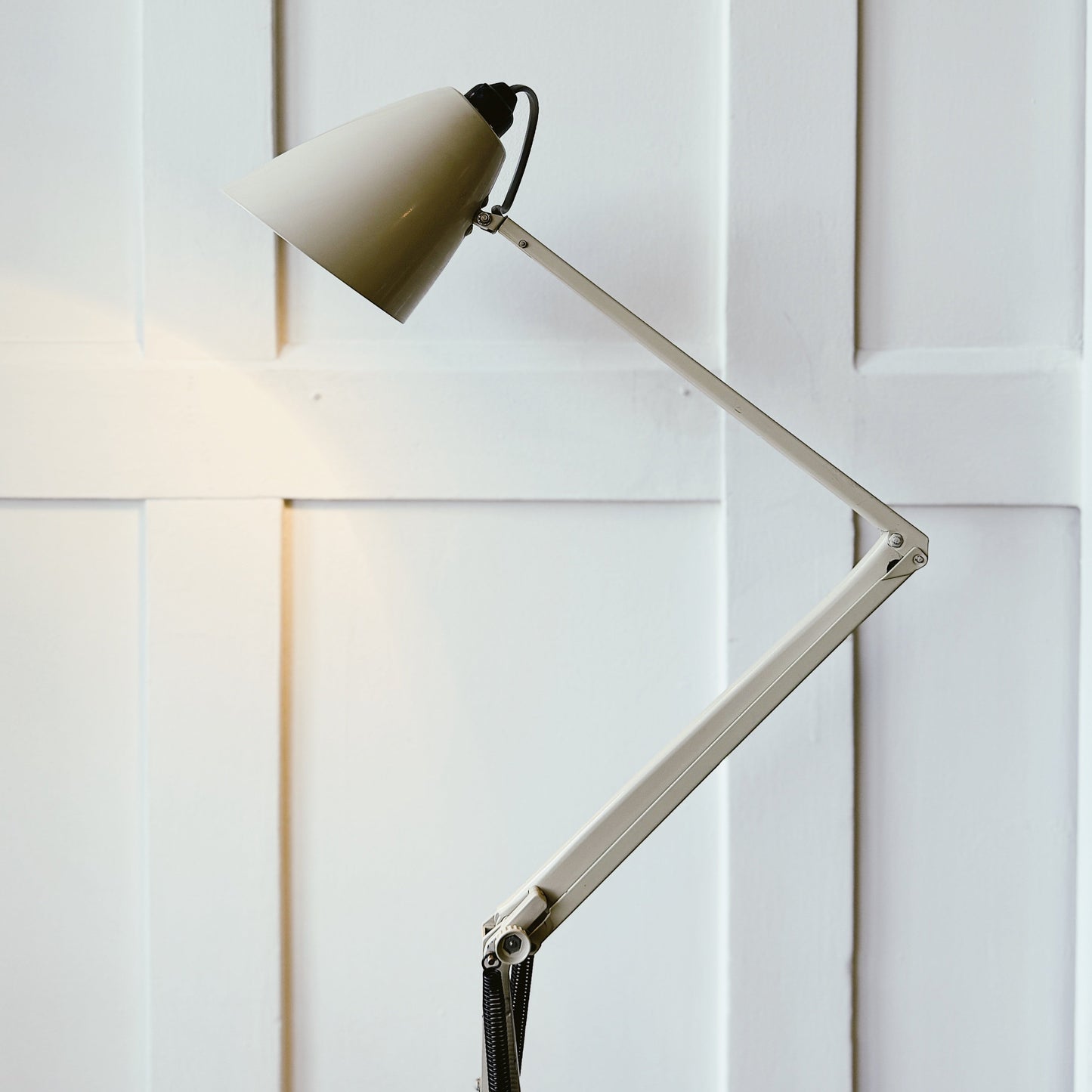 PLANET / Studio K Floor Lamp - Beige
