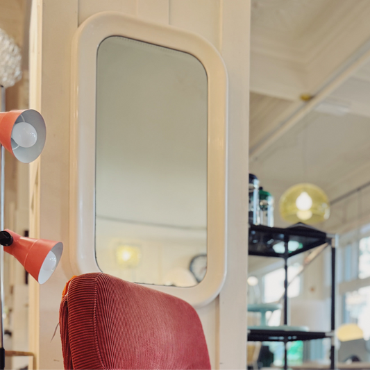 VINTAGE / White Plastic Framed Mirror