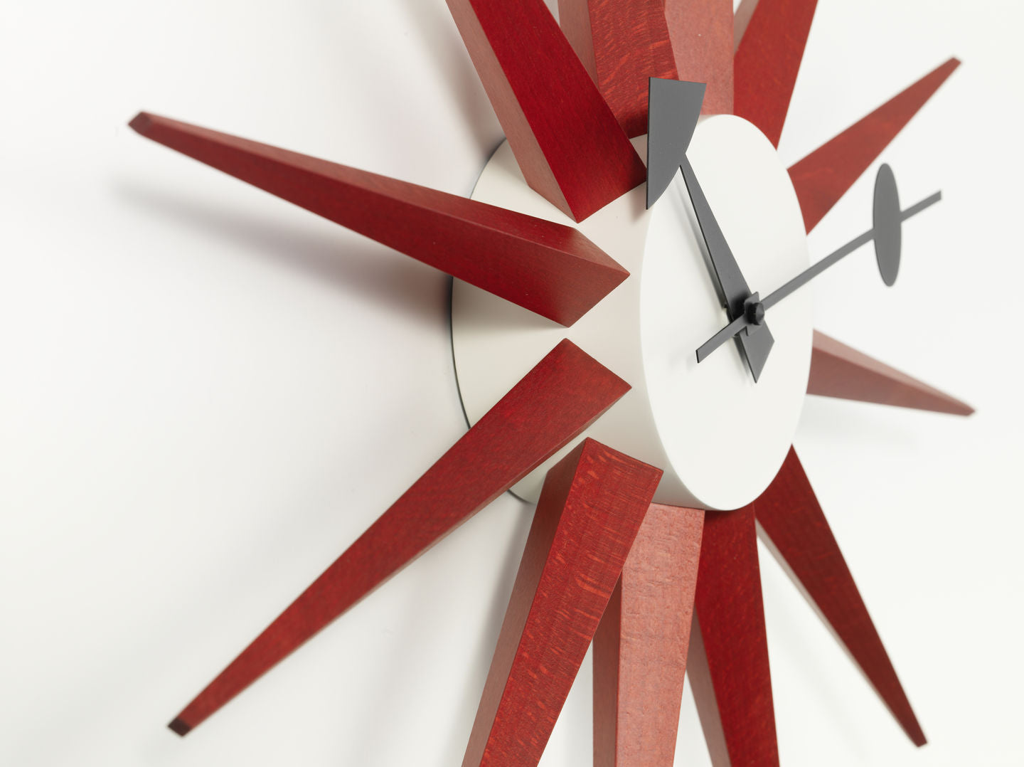 VITRA / Sunburst Clock by George Nelson - Red