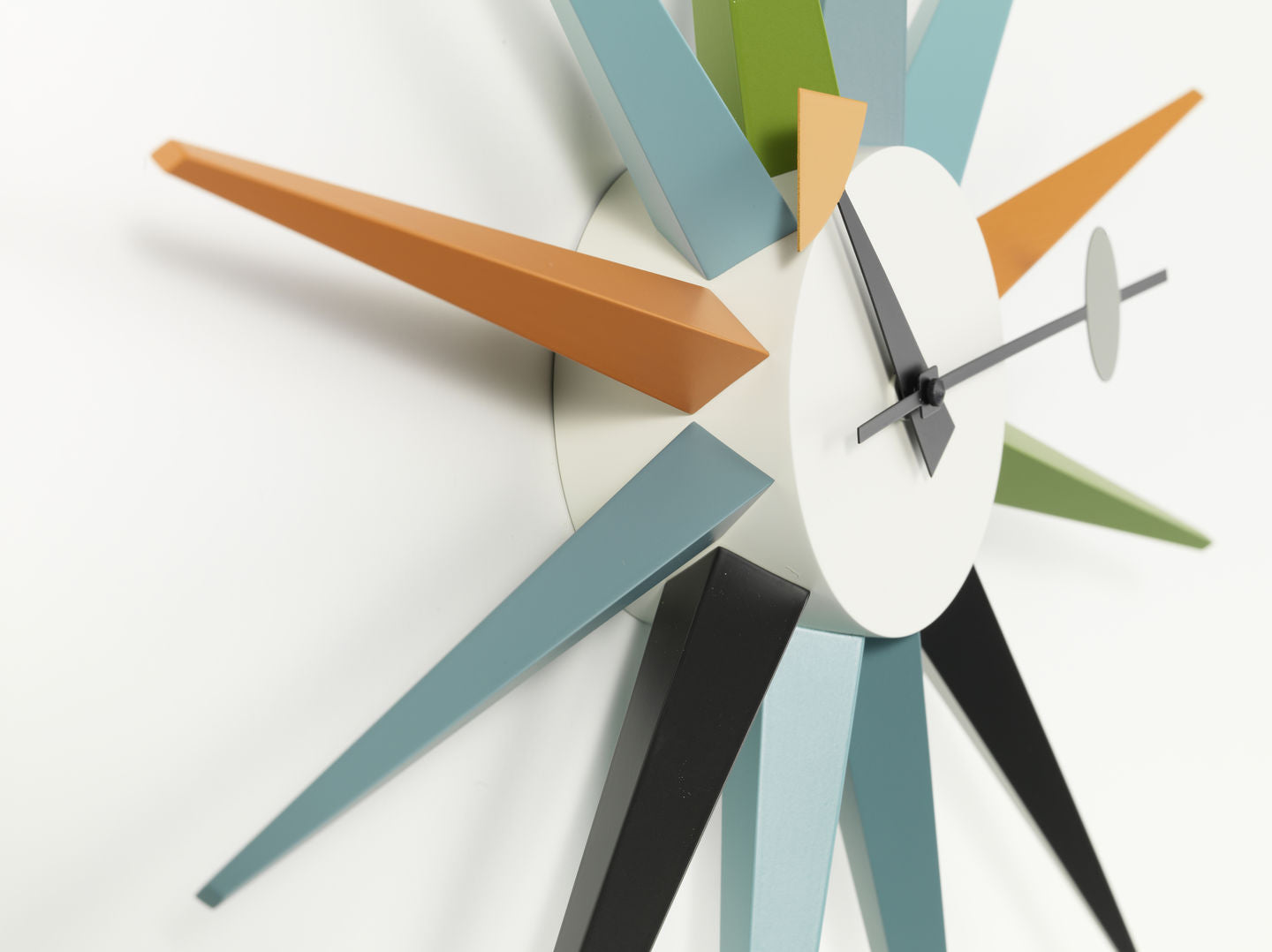 VITRA / Sunburst Clock by George Nelson - Multicolour