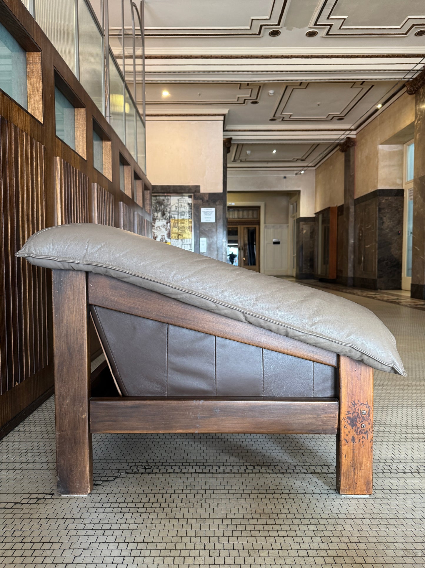 MODULE / Brutalist Style 1980s Boulder Grey Soft Leather Slouch Couch