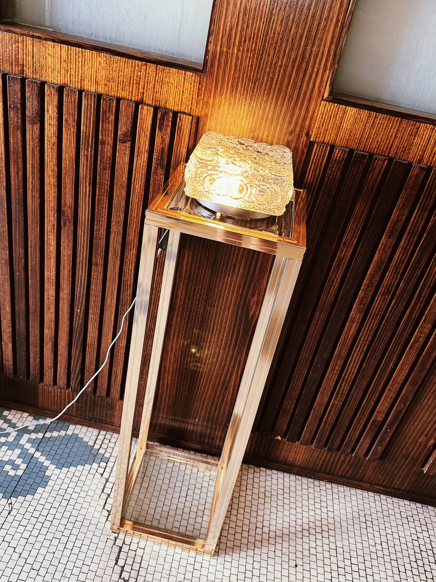 PIERRE VANDEL / Gold Glossy Plinth