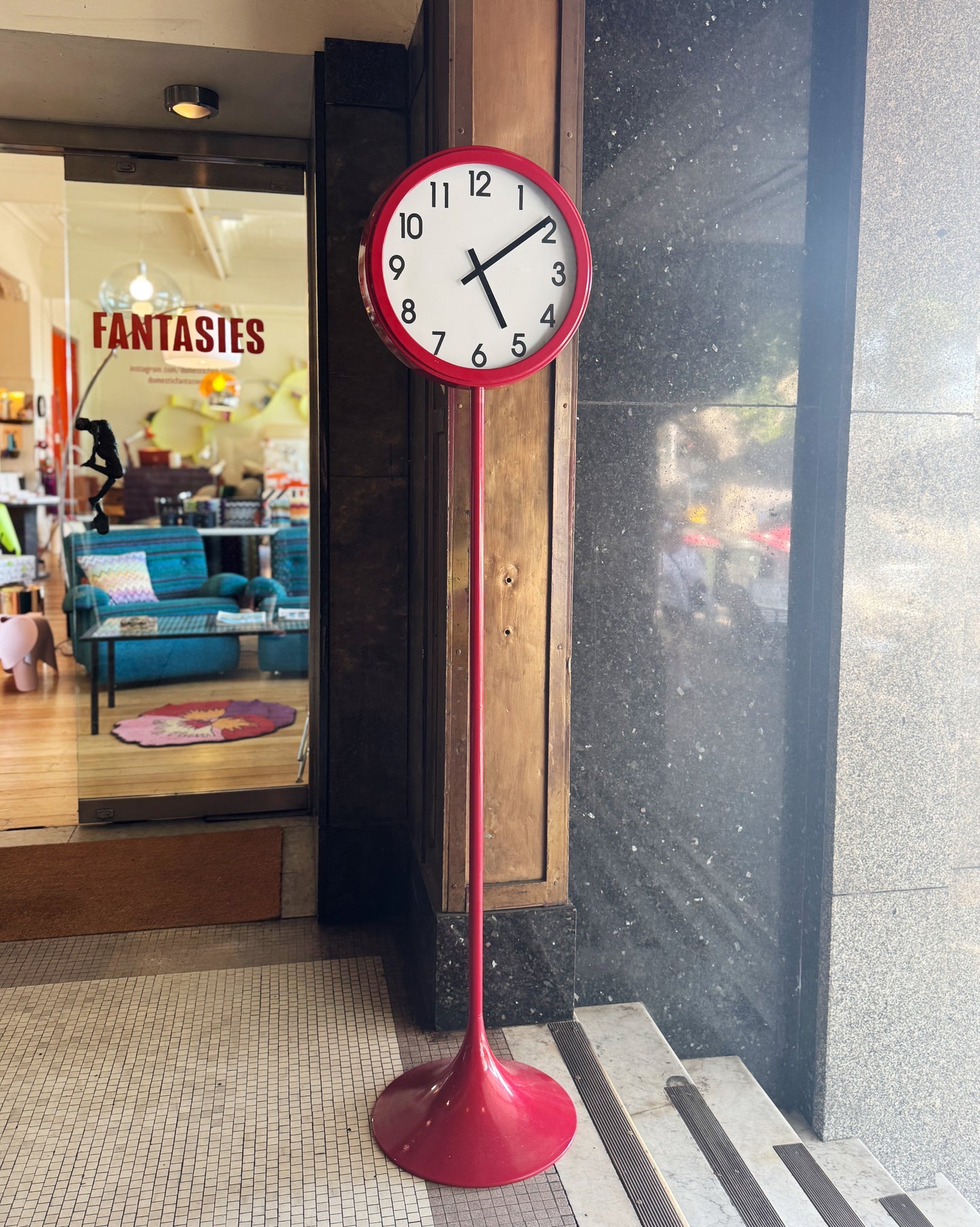 VINTAGE / Tulip Base Big Red Clock