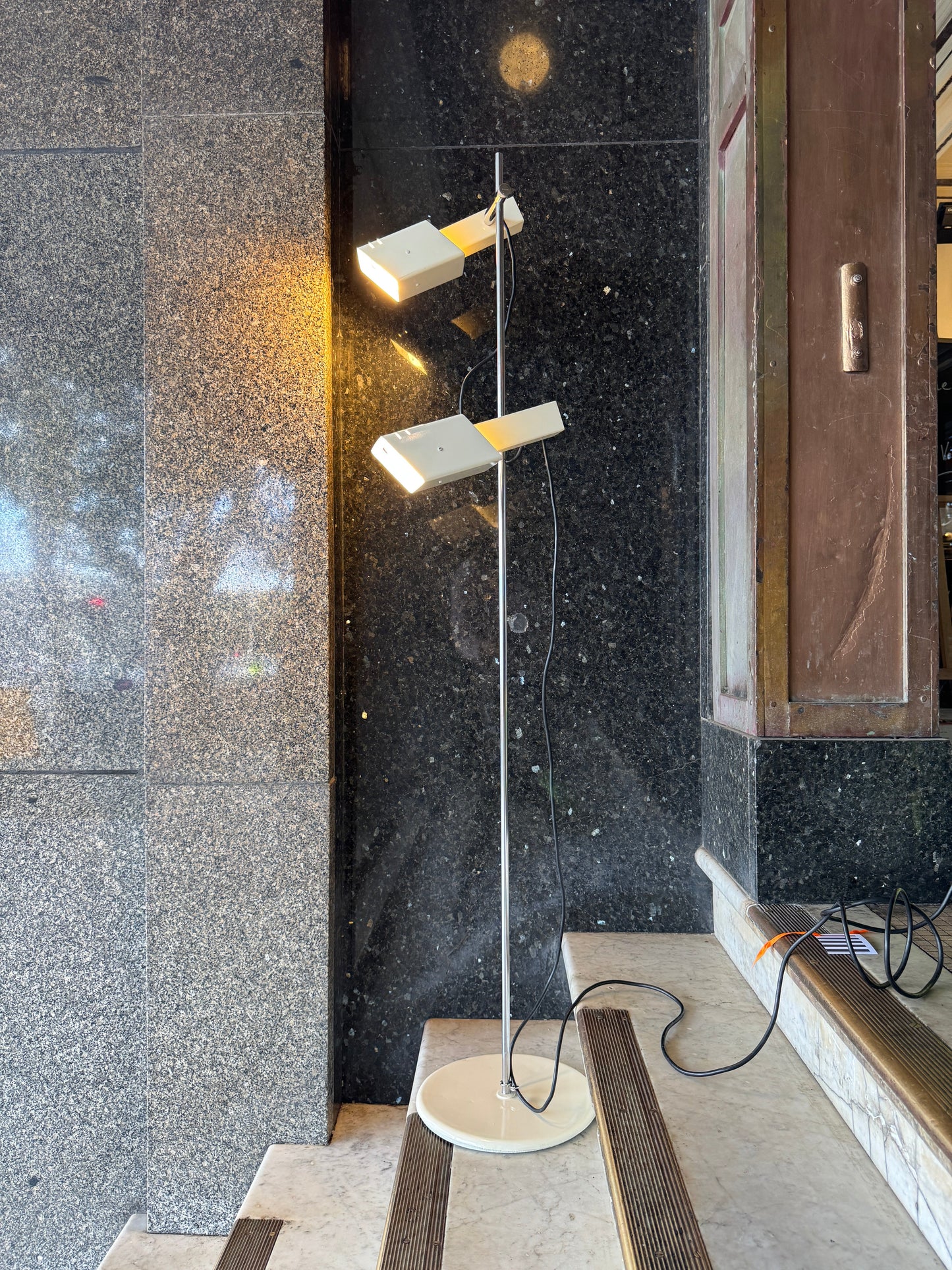 OSLO / 1980s Ivory Space Age Dual Head Floor Lamp