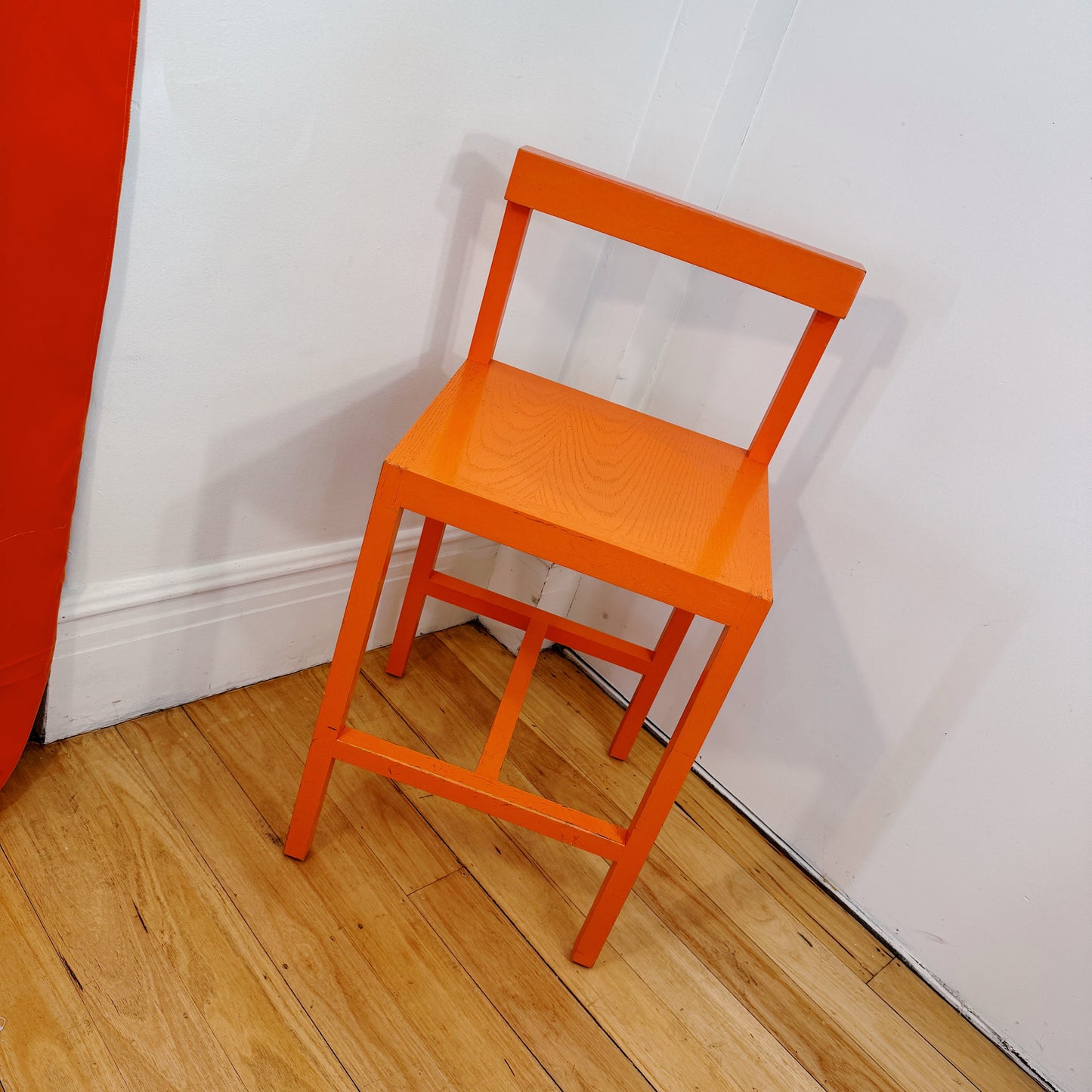 SCHIAVELLO / XL Wood Stools - PINK