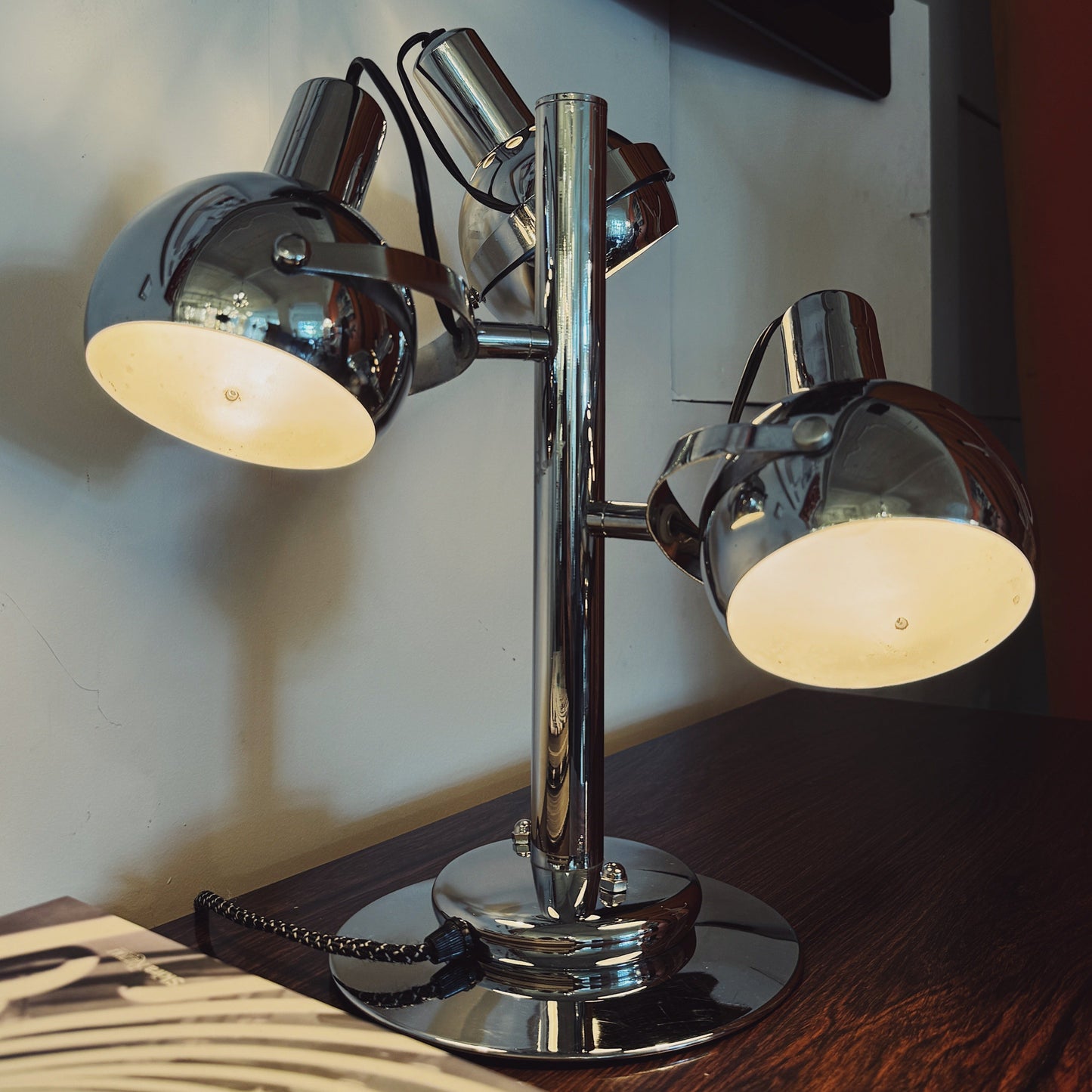 VINTAGE / Triple Head Chrome Table/Desk Lamp