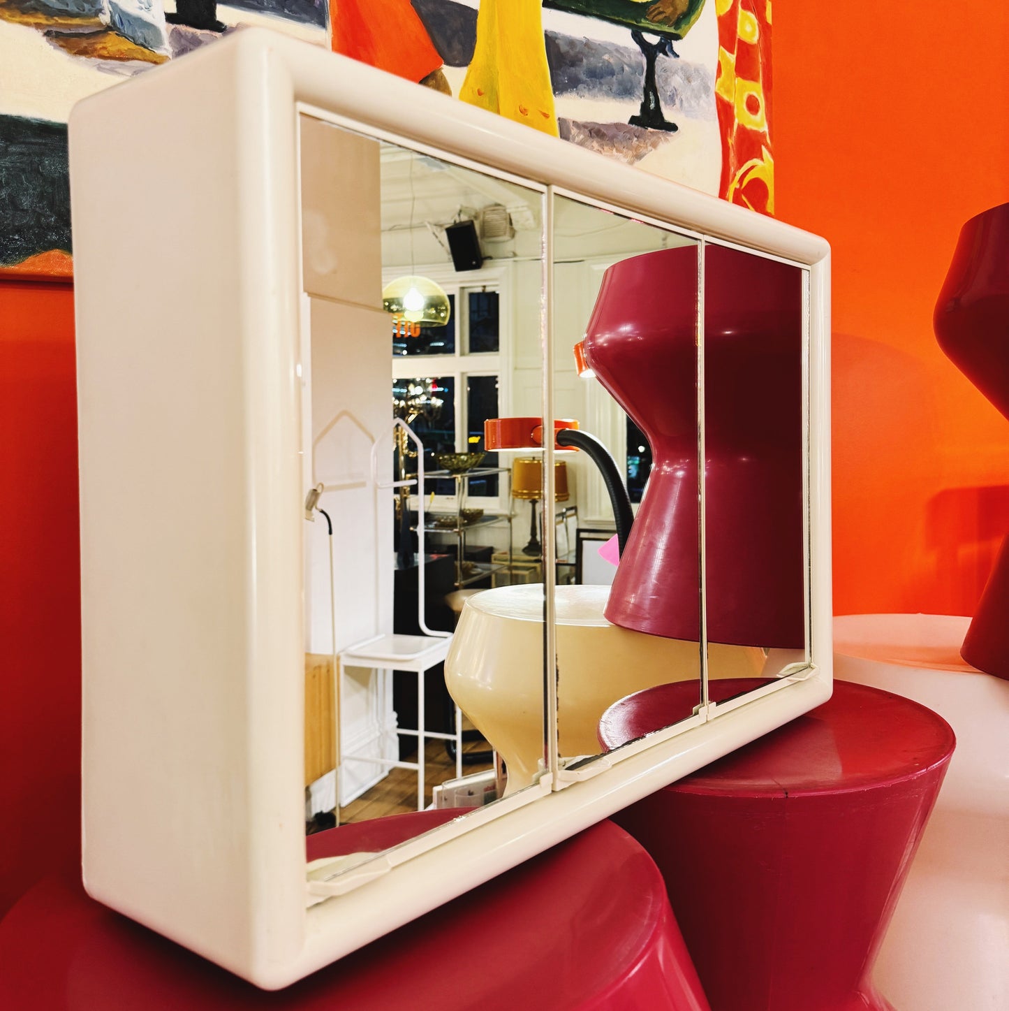 RETRO / Mirrored Bathroom Cabinet - Cream