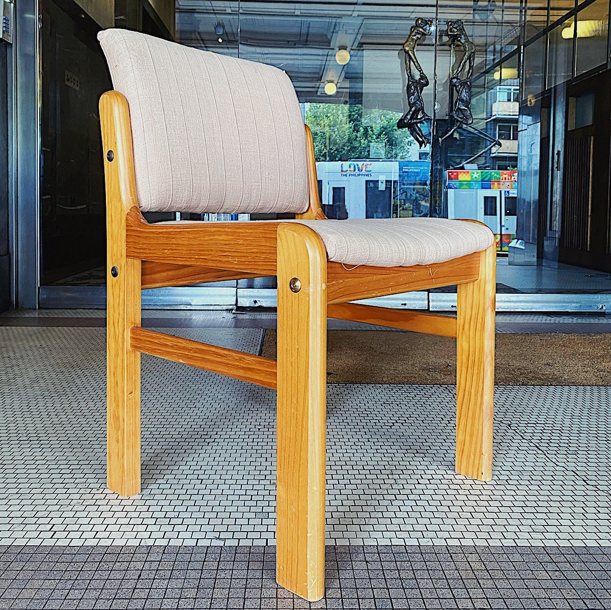 POST MODERN / Set of 6 Pine Dining Chairs - Blush