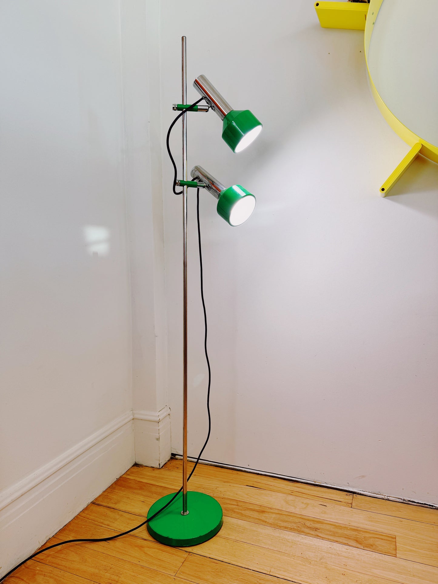 OSLO / Vintage Green/Chrome Oslo Floor Lamp
