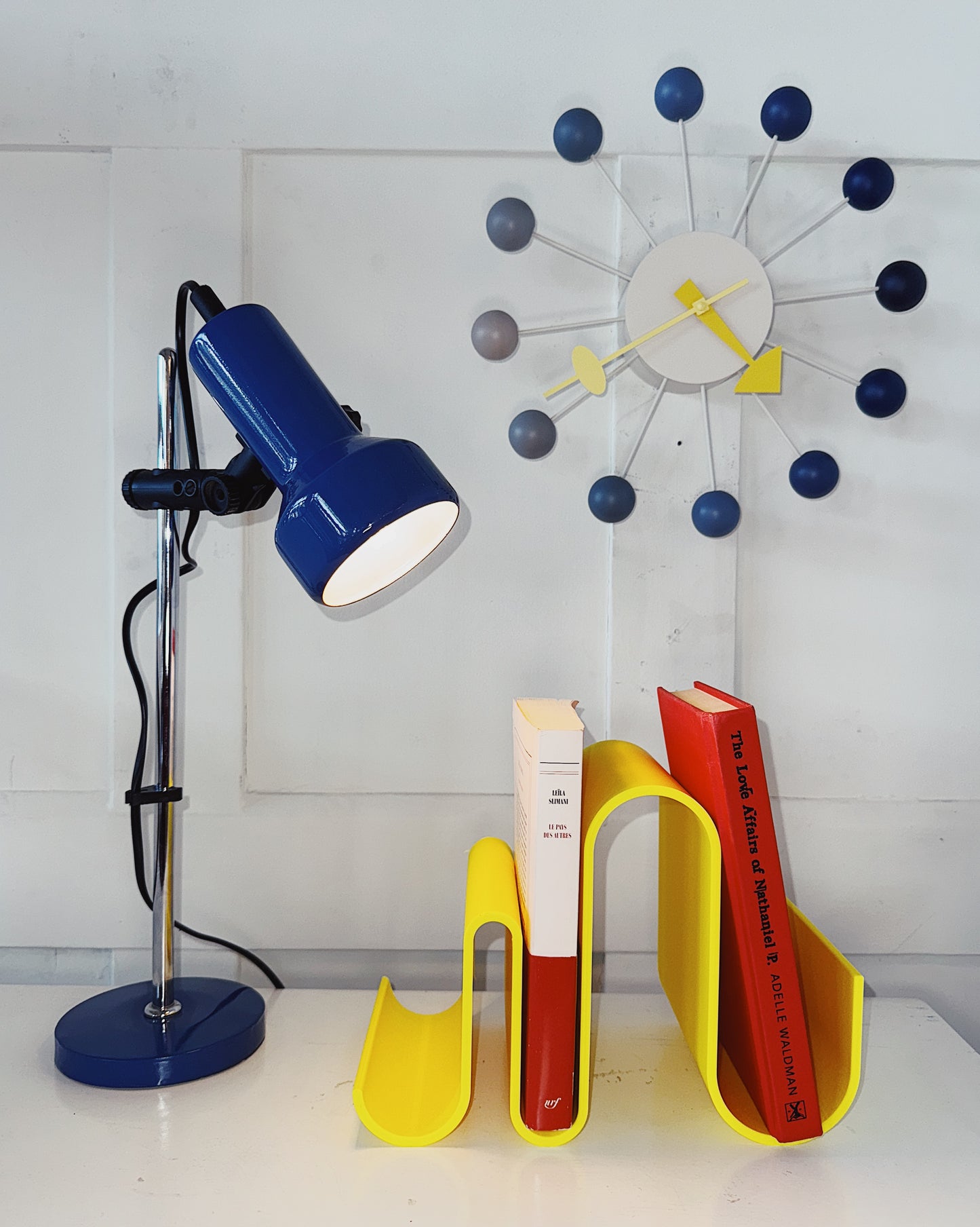VINTAGE / Glossy Navy Desk Lamp