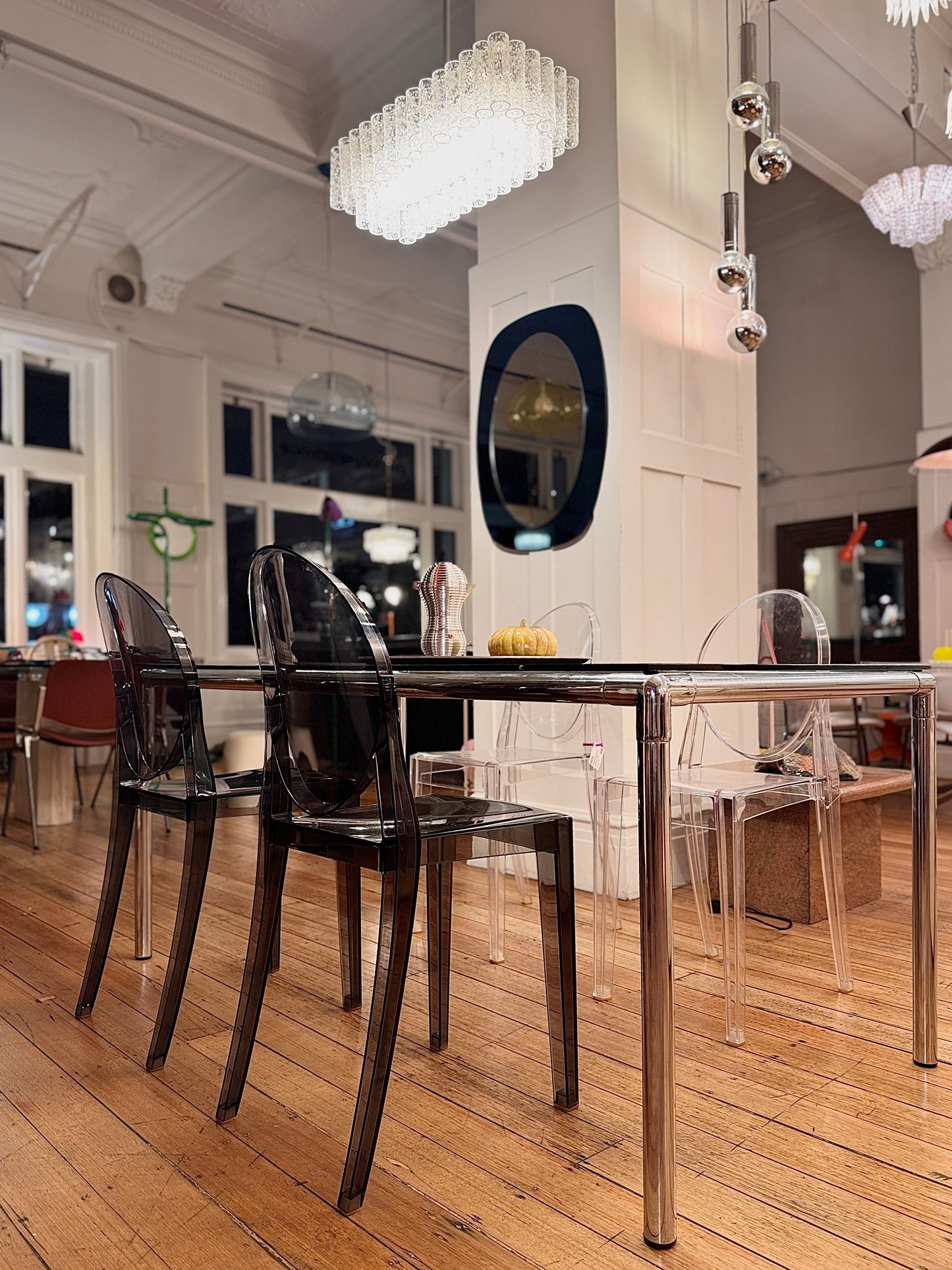 VINTAGE / Tubular Chrome Dining Table