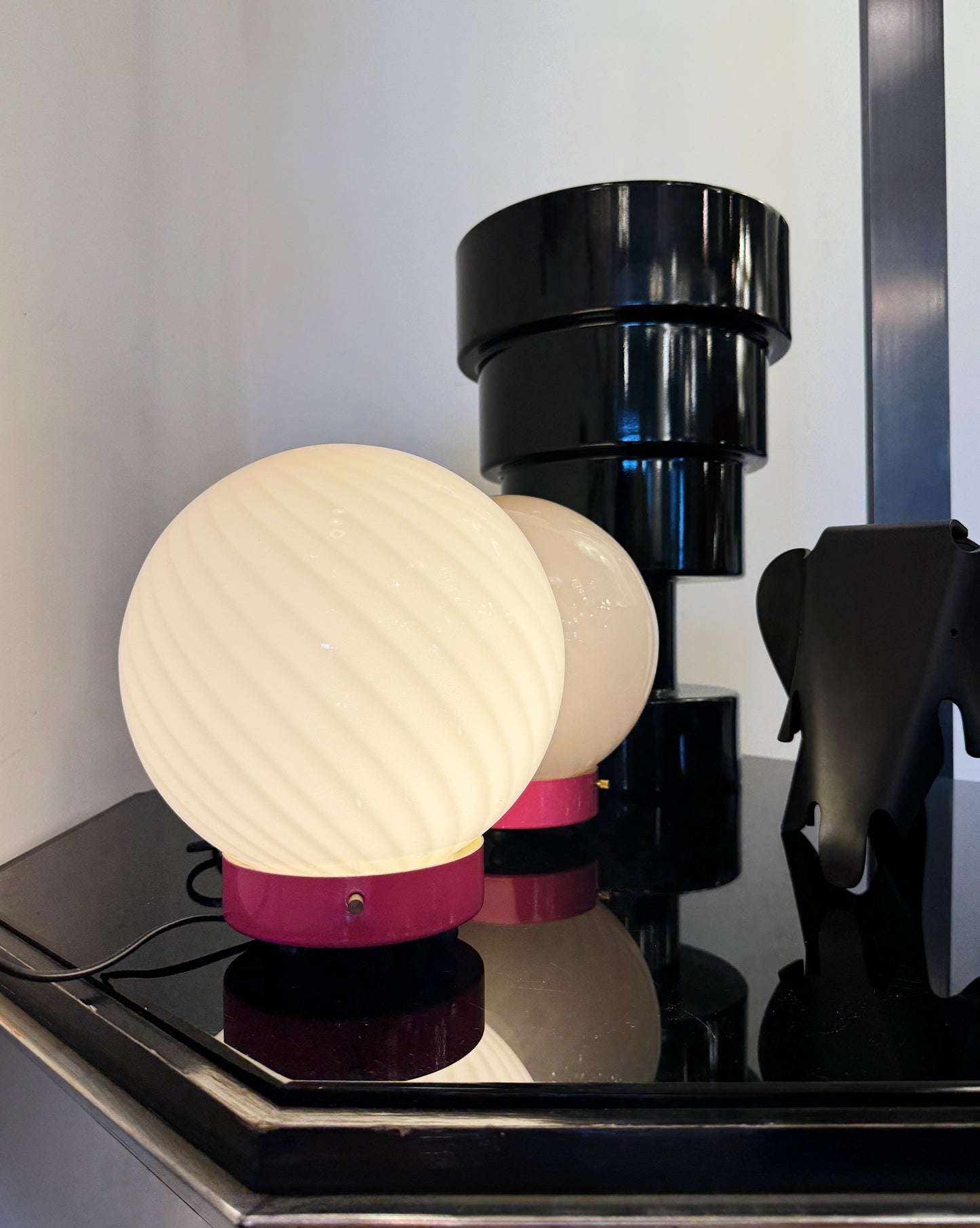 VINTAGE / Milky Pink Swirl Lamp