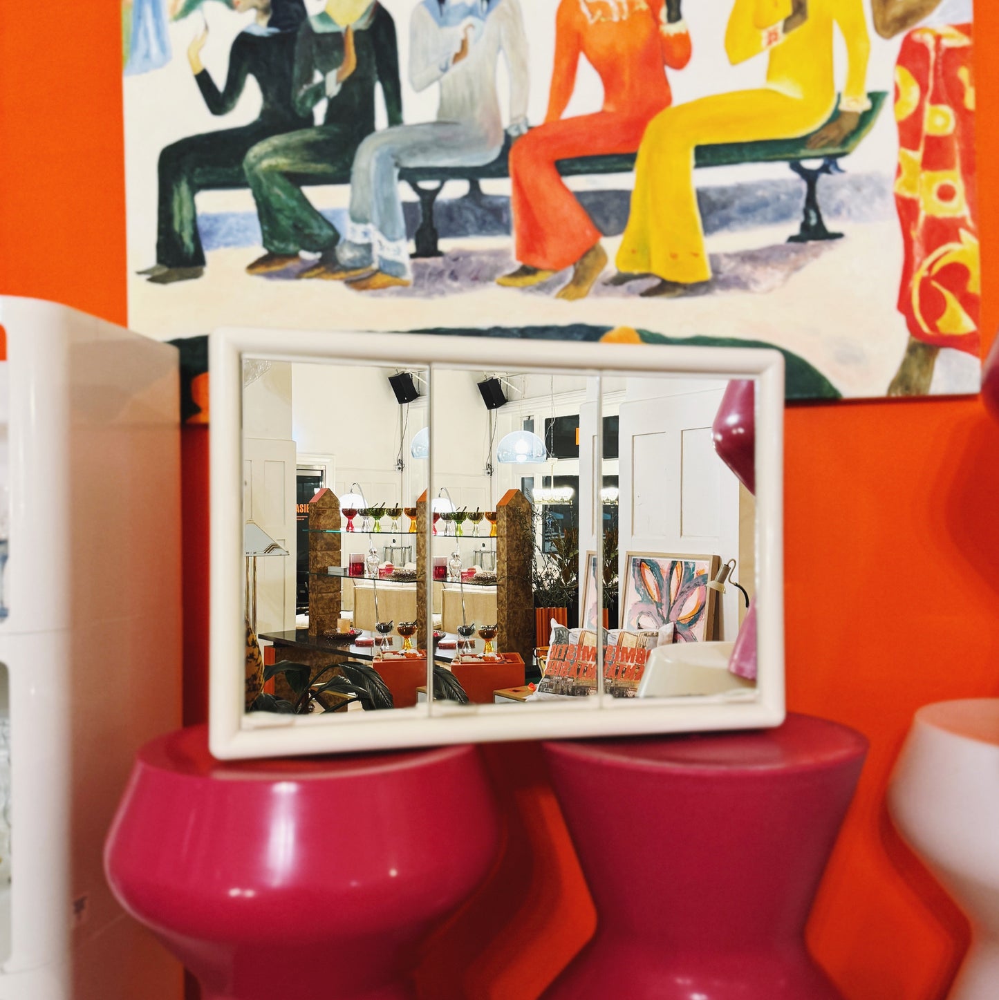 RETRO / Mirrored Bathroom Cabinet - Cream