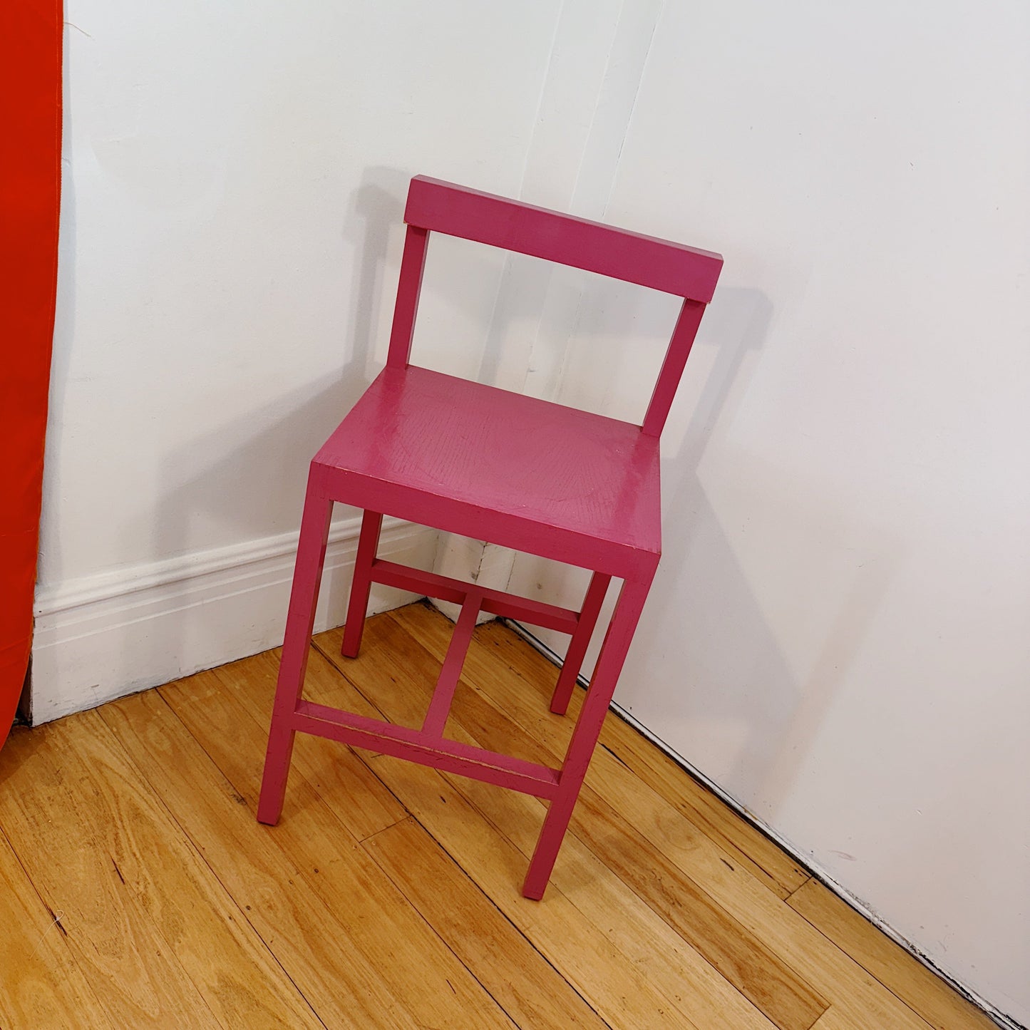 SCHIAVELLO / XL Wood Stools - PINK