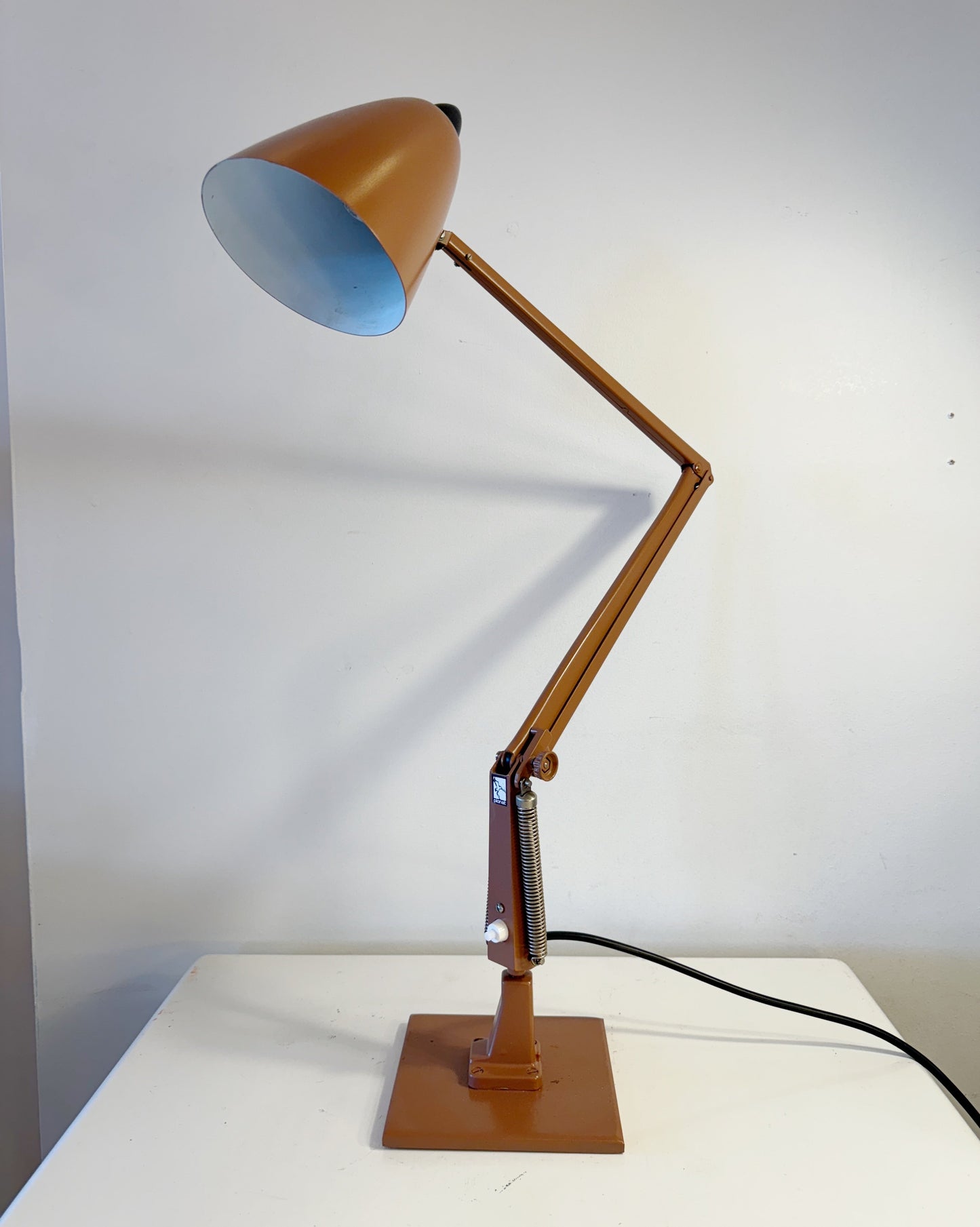 PLANET / Studio K Desk Lamp - Coffee