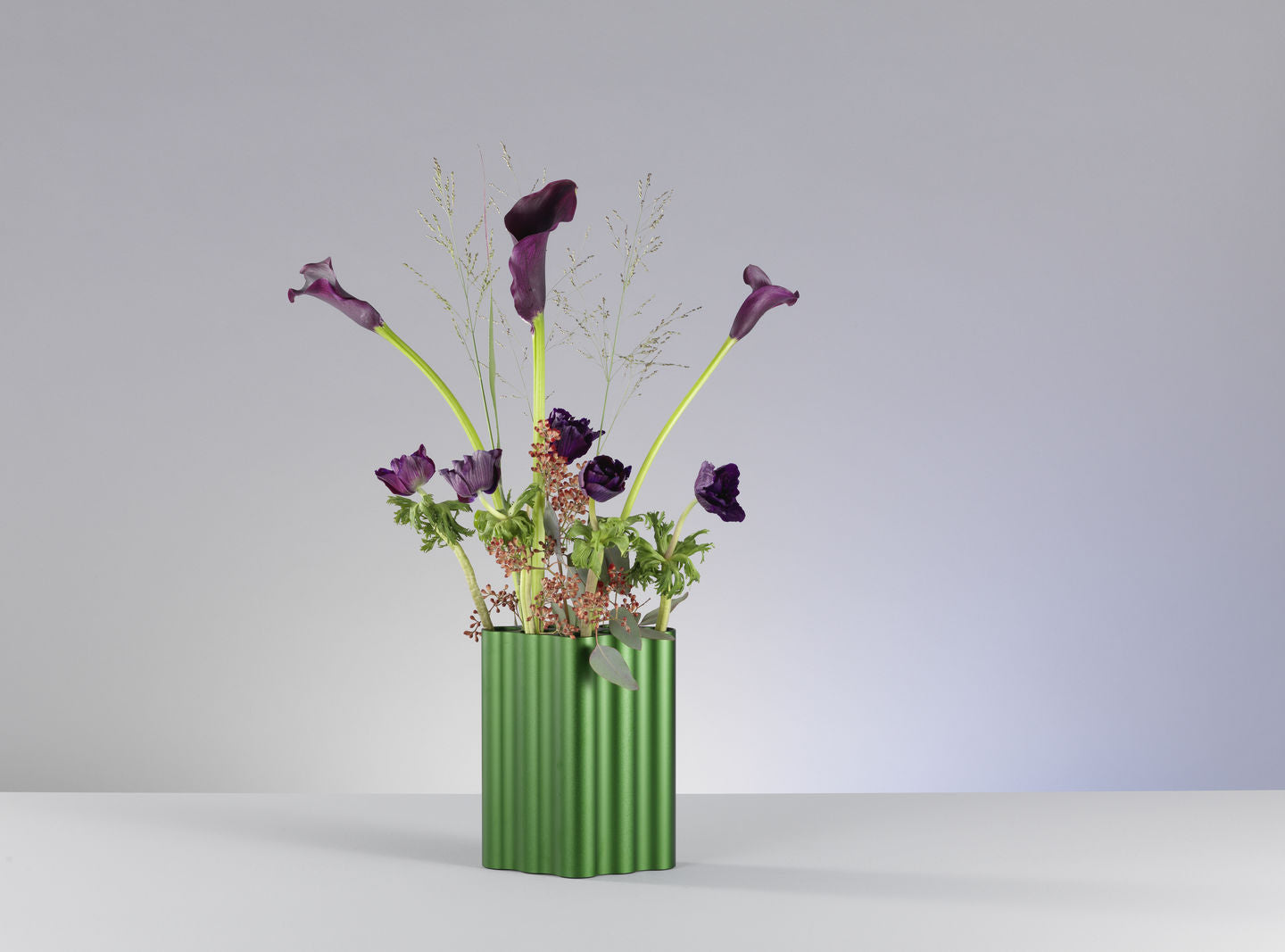 VITRA / Nuage Vases in Ivy Green By Ronan and Erwan Bouroullec