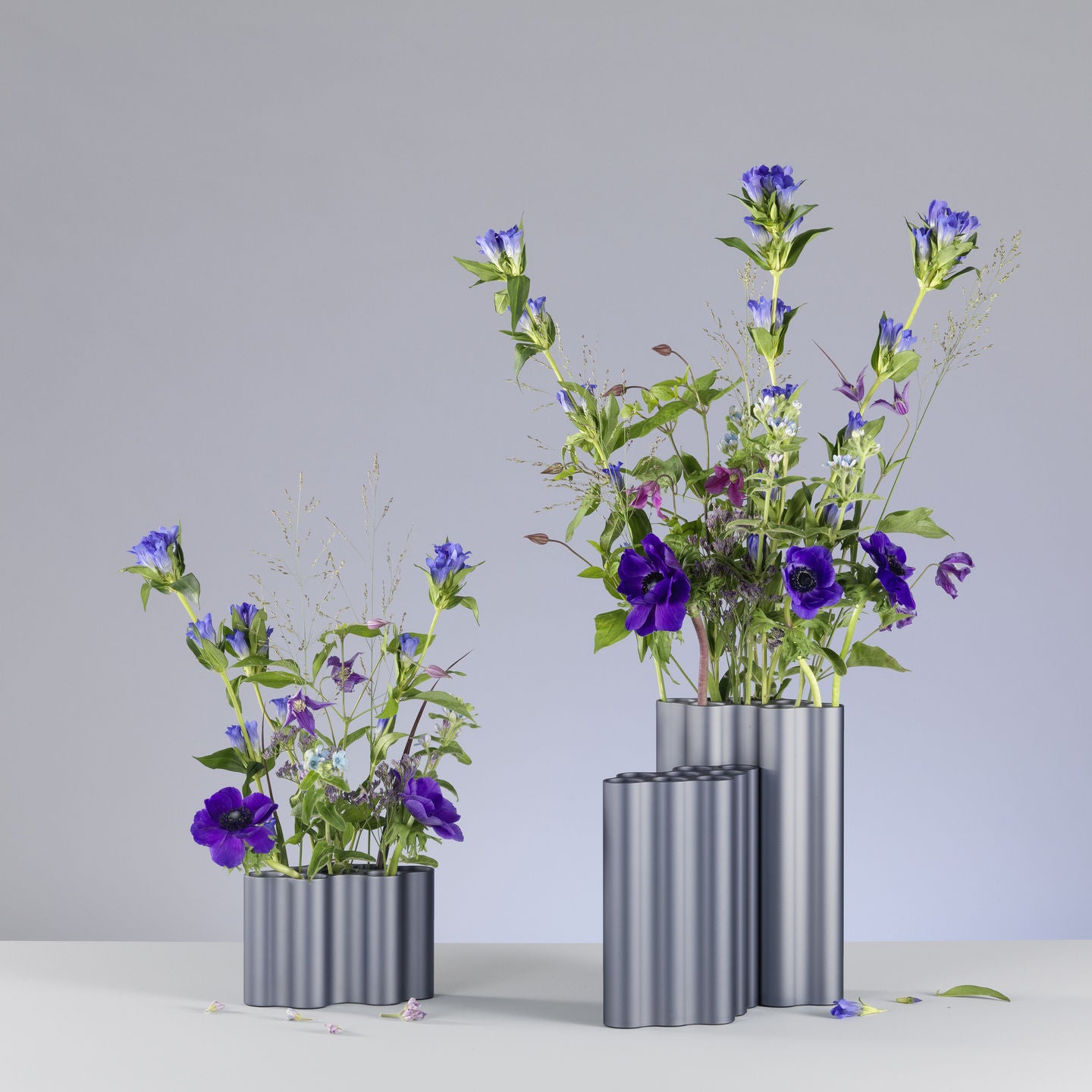 VITRA / Nuage Vases By Ronan and Erwan Bouroullec - Steel Blue