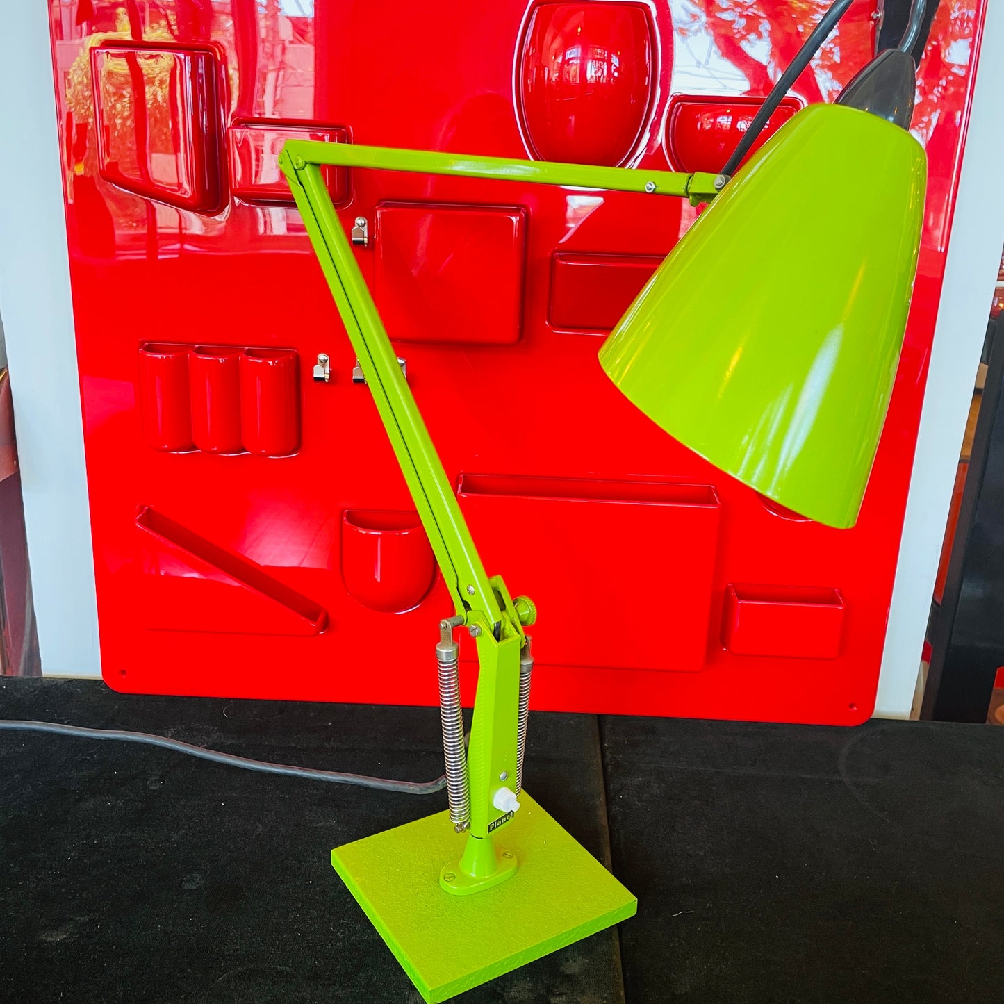 PLANET / Studio K Desk Lamp - Kiwi Green