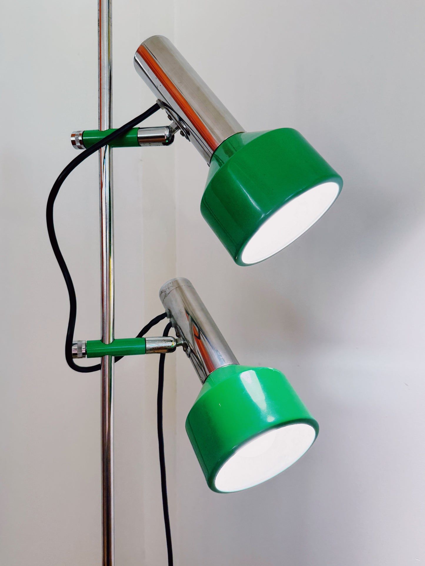 OSLO / Vintage Green/Chrome Oslo Floor Lamp