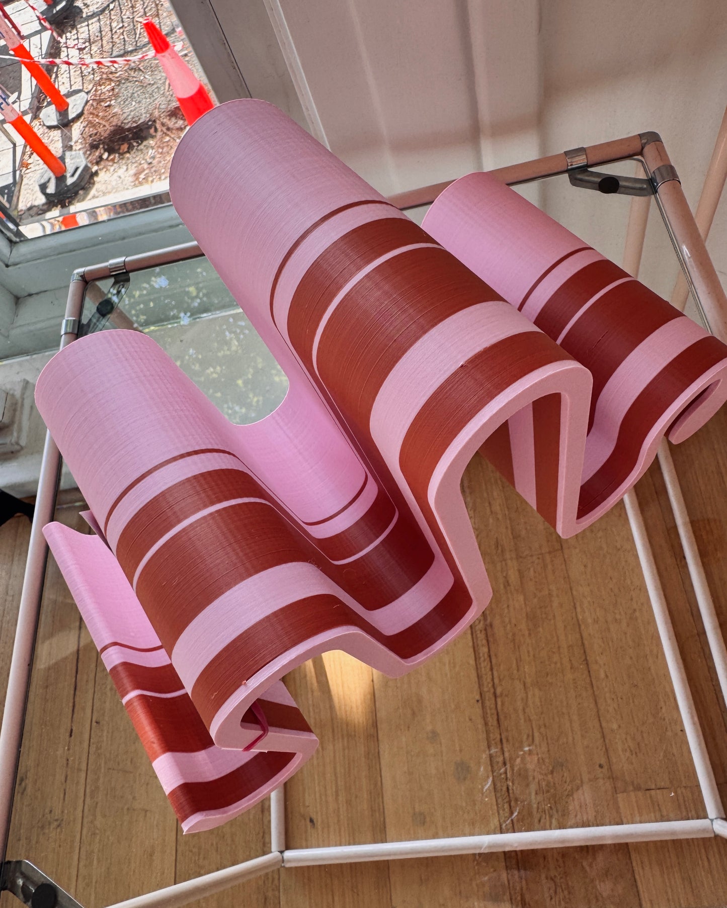 PRIMARY RESIDENCE / Apostrophus Bookstand Large - Pink & Rust