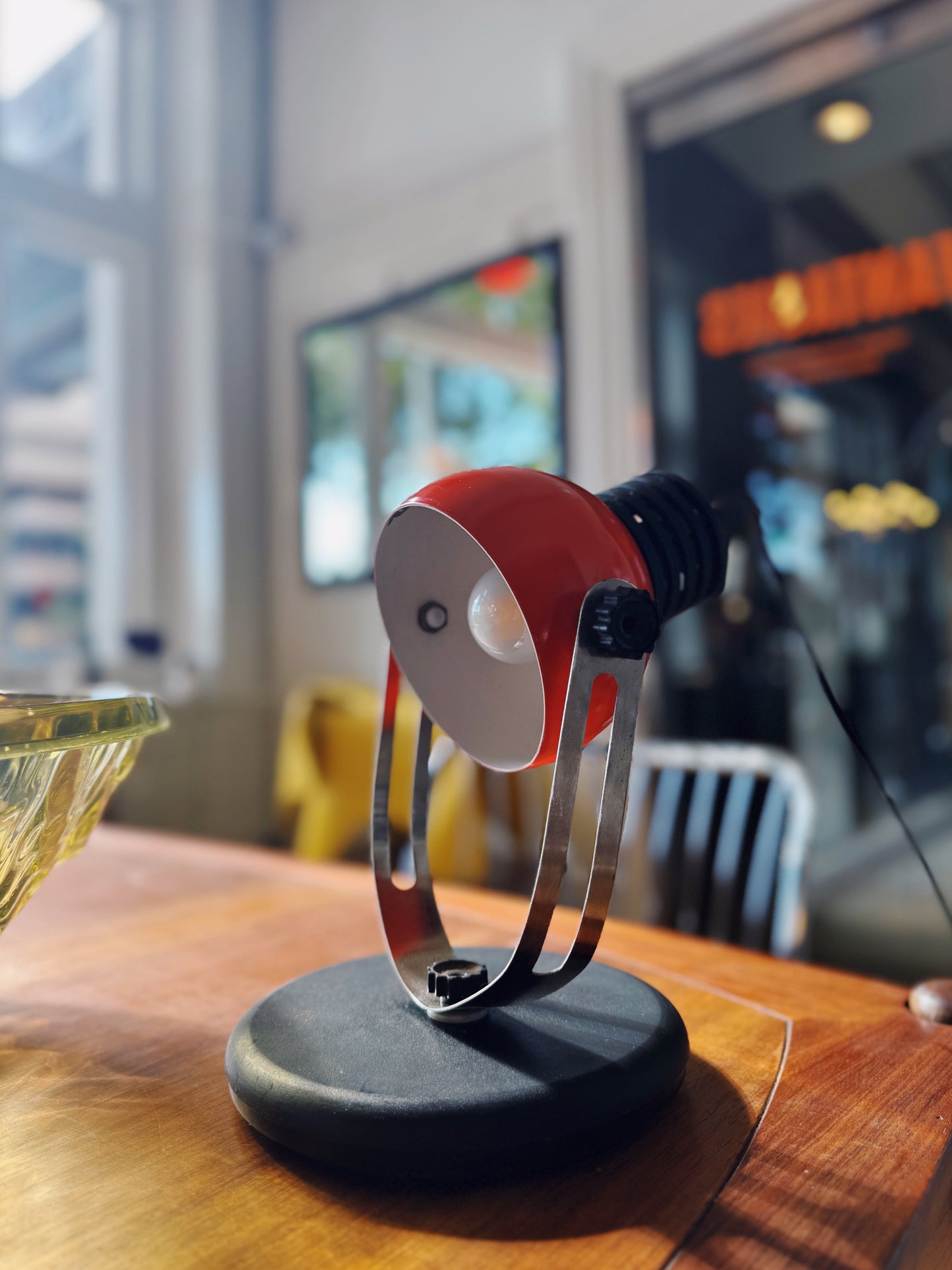 VINTAGE / Vermillion Eyeball Desk Lamp