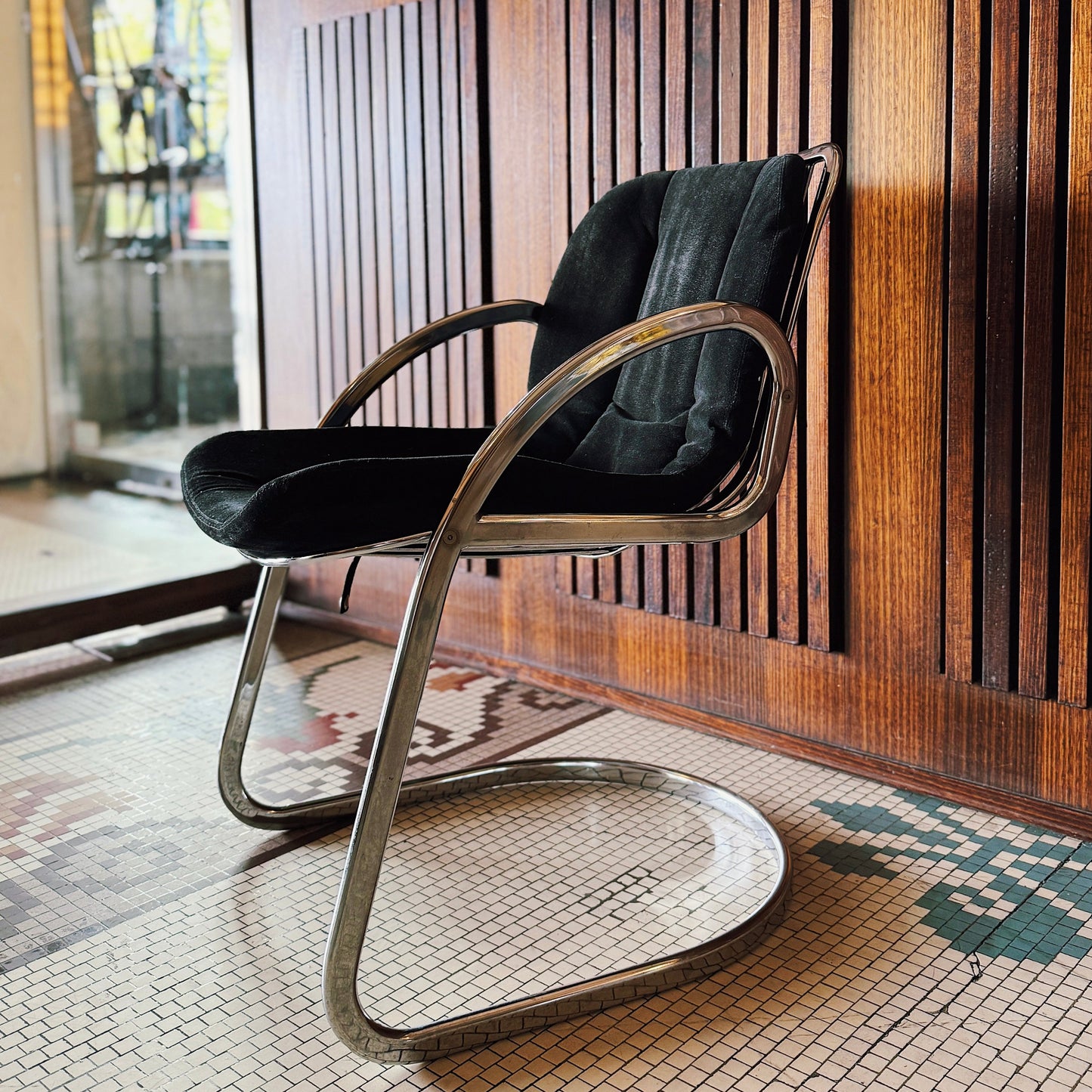 SPACE AGE / Italian Curved Chrome Chairs