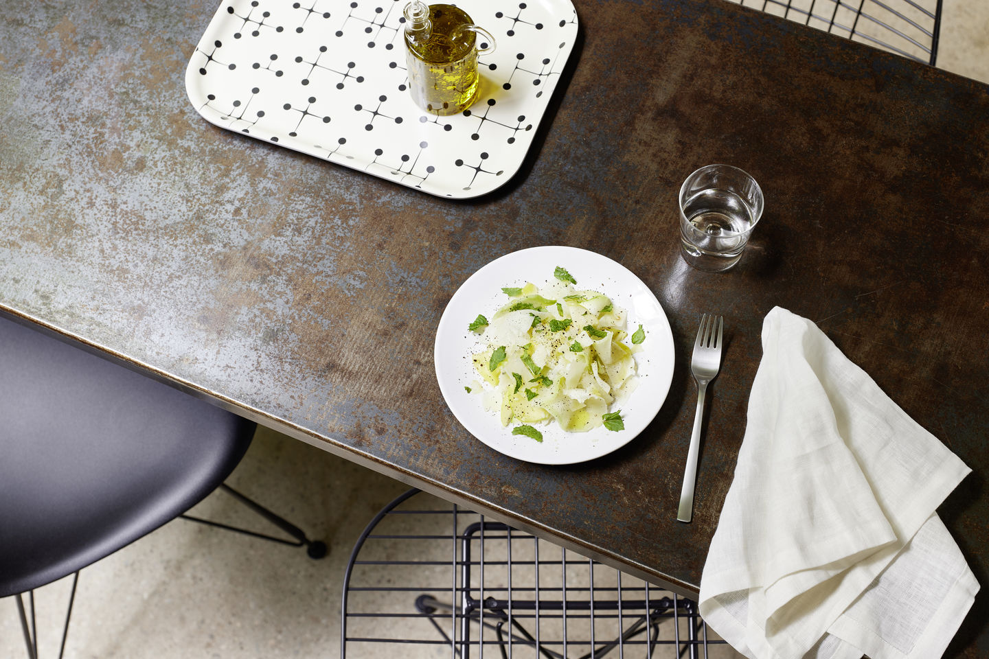 VITRA / Eames Classic Trays - Dot Pattern - Large