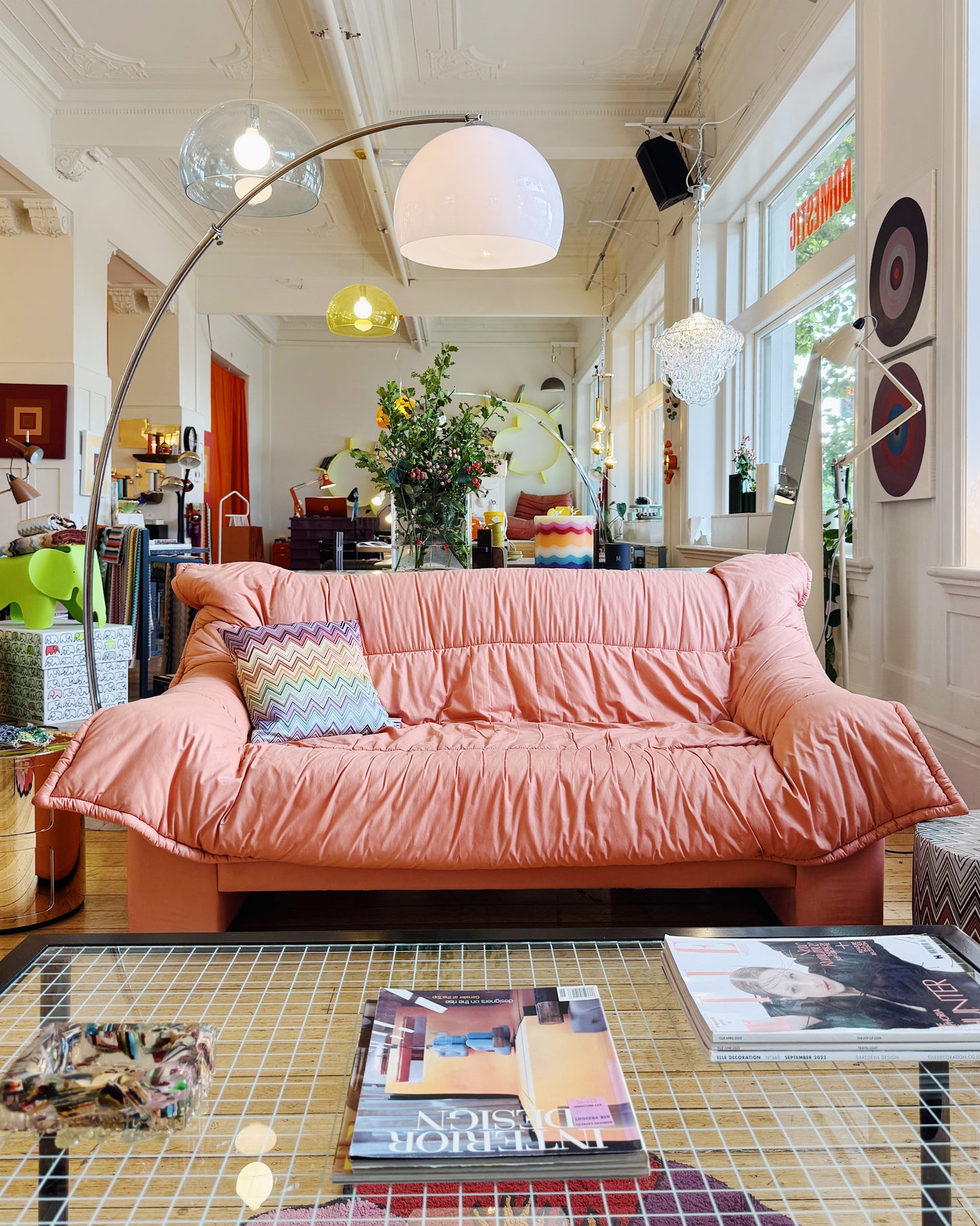 VINTAGE / Italian Design Post Modern Sofa - Peach