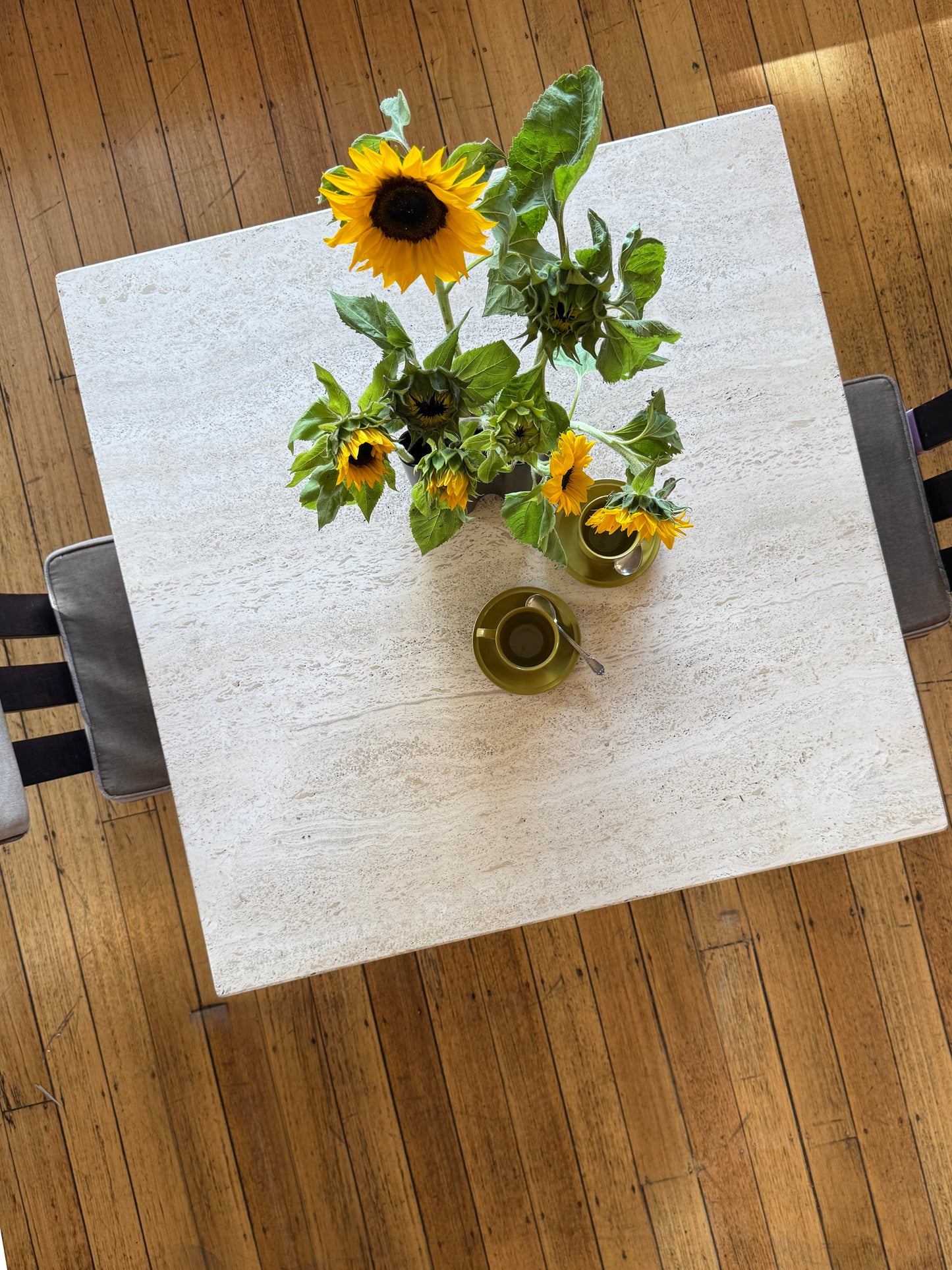 VINTAGE / Travertine Square Dining Table