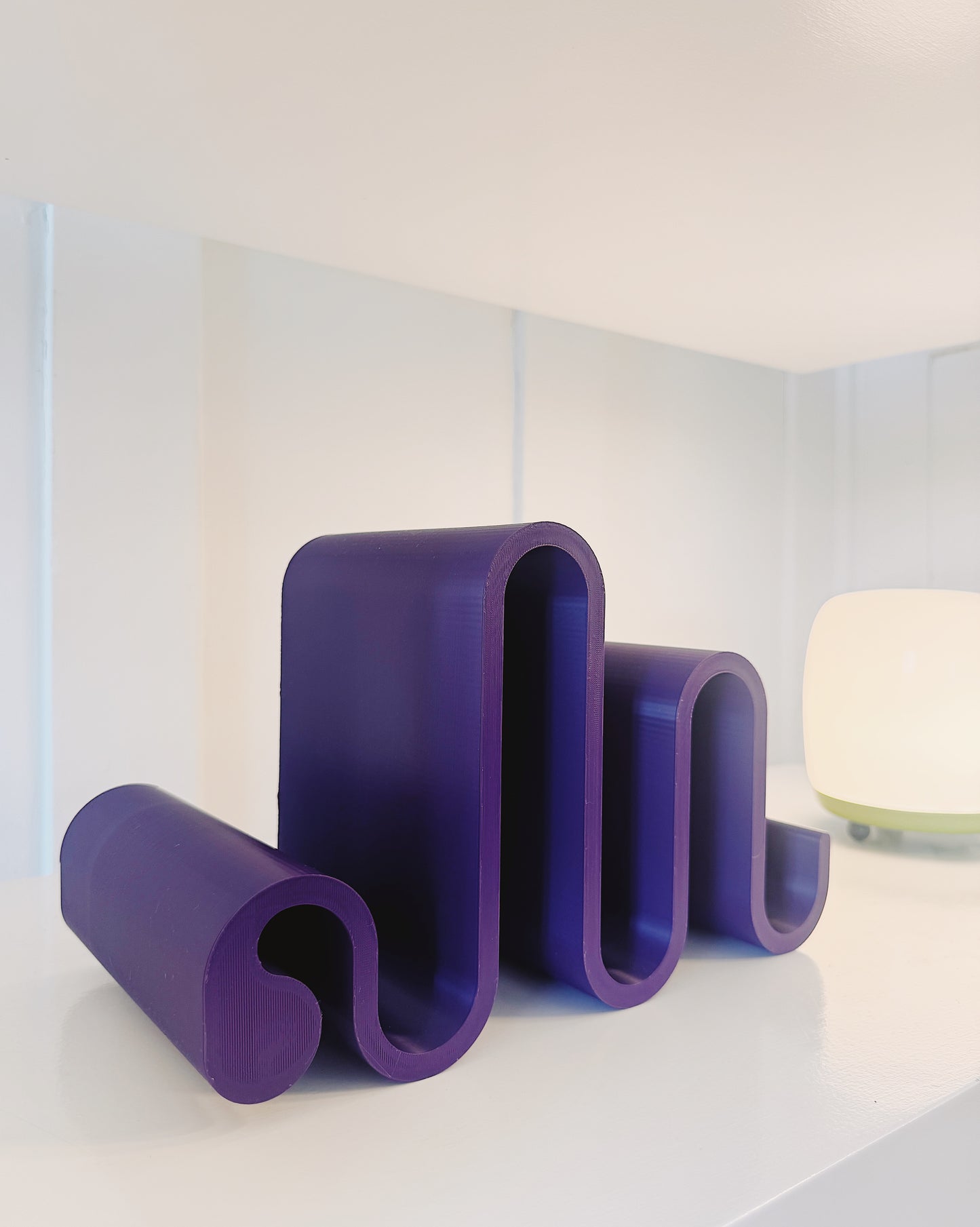 PRIMARY RESIDENCE / Apostrophus Bookstand Large - Purple