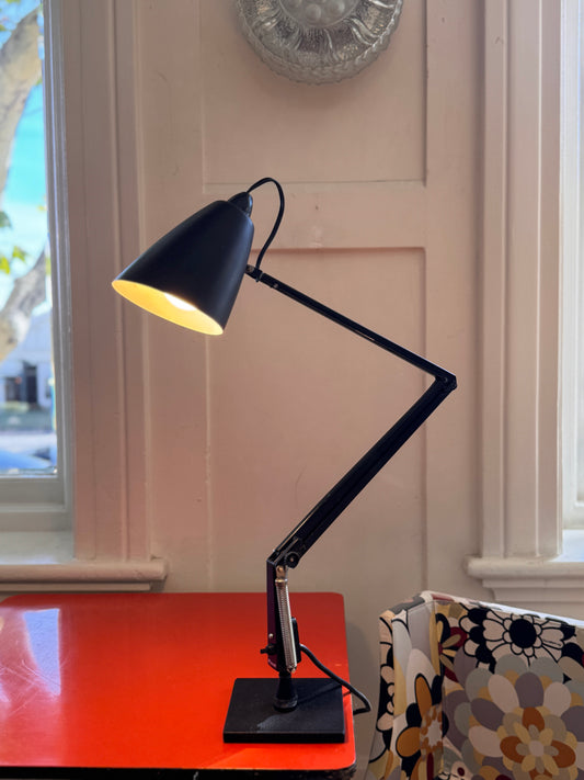PLANET / Studio K Desk Lamp - Black