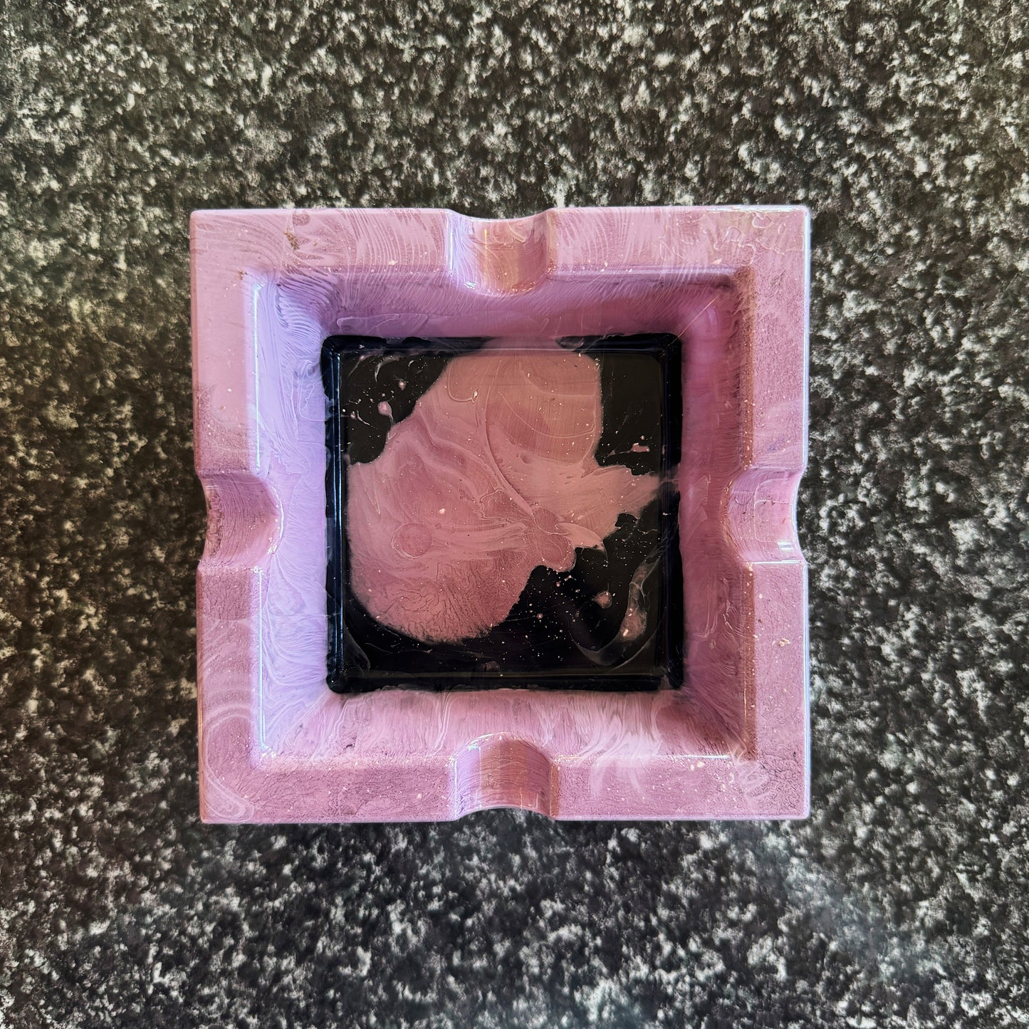 RESIN / Ashtray / Handmade / Memphis Mauve